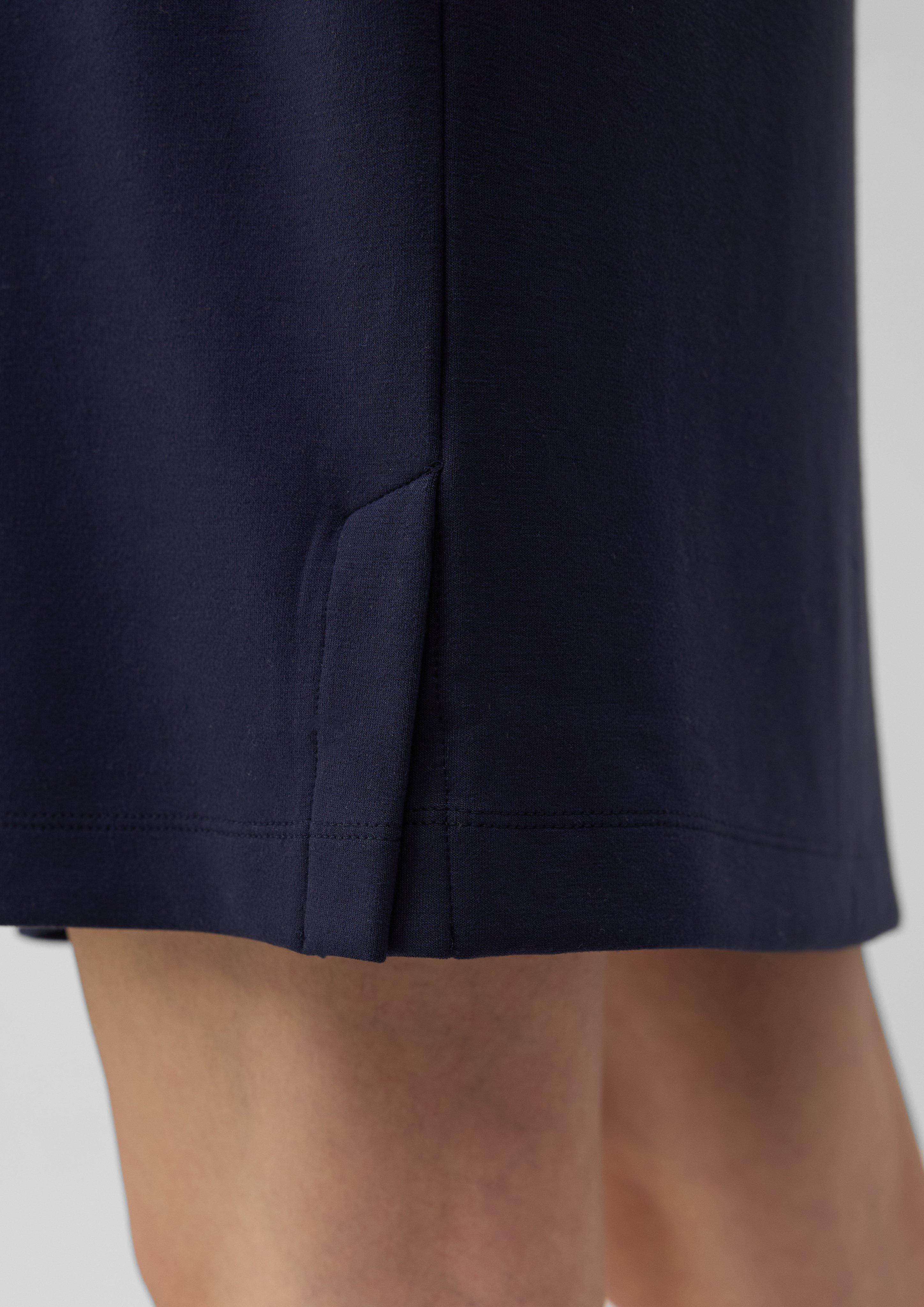 Robe in 5959, 9999, 6933 & 3902