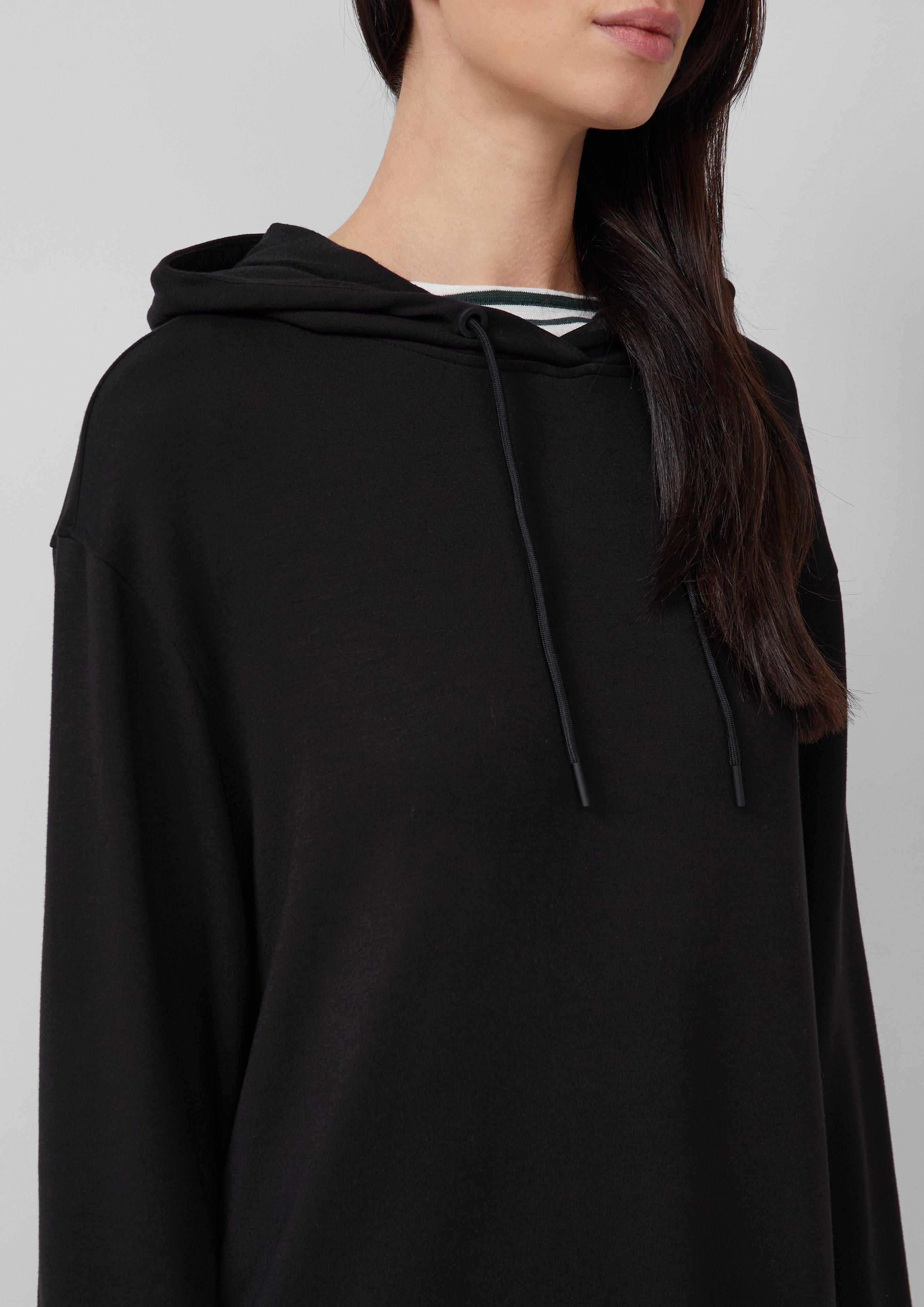 Robe in 9999, 6933, 3902 & 5959