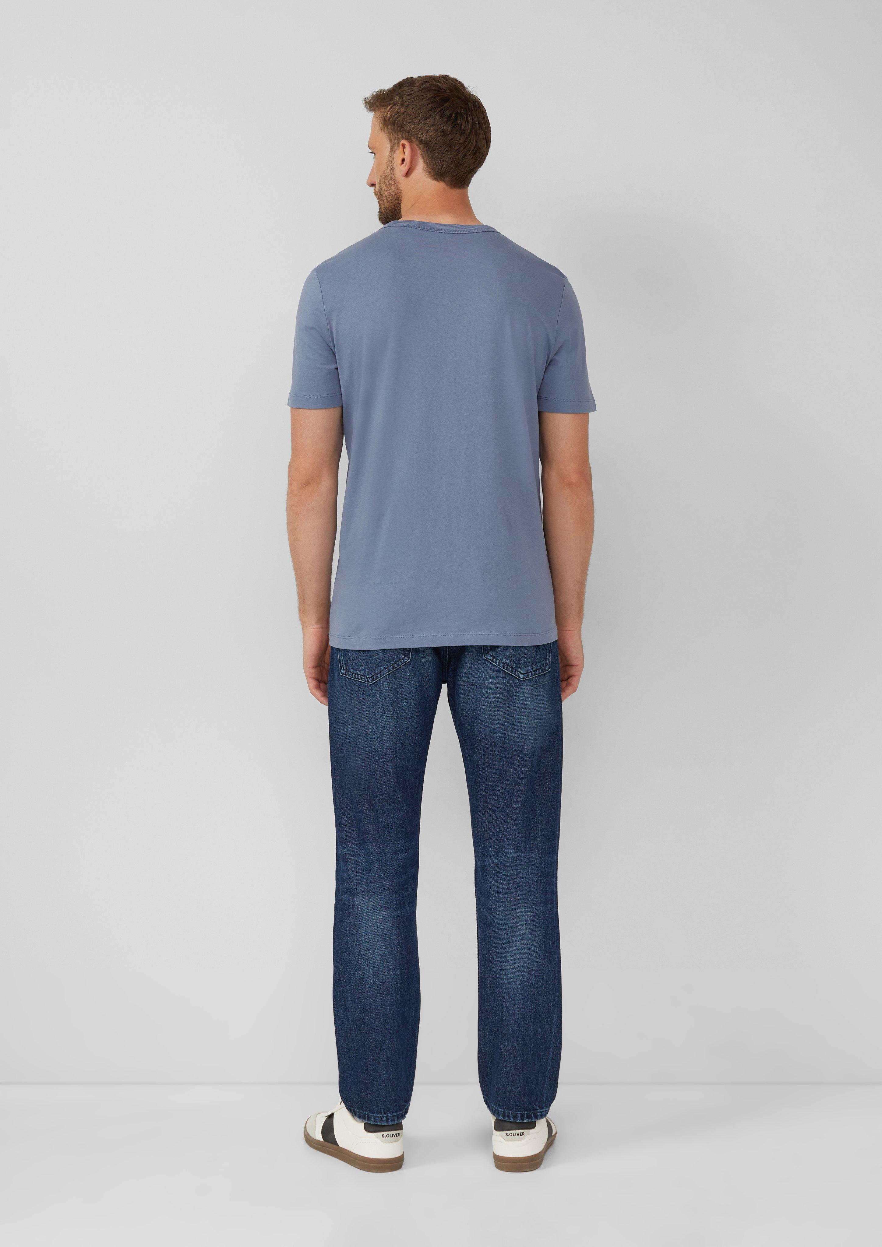 T-shirt in 53D1, 79D1, 79D2, 59D2, 35D2, 59D1, 81D1 & 81D2