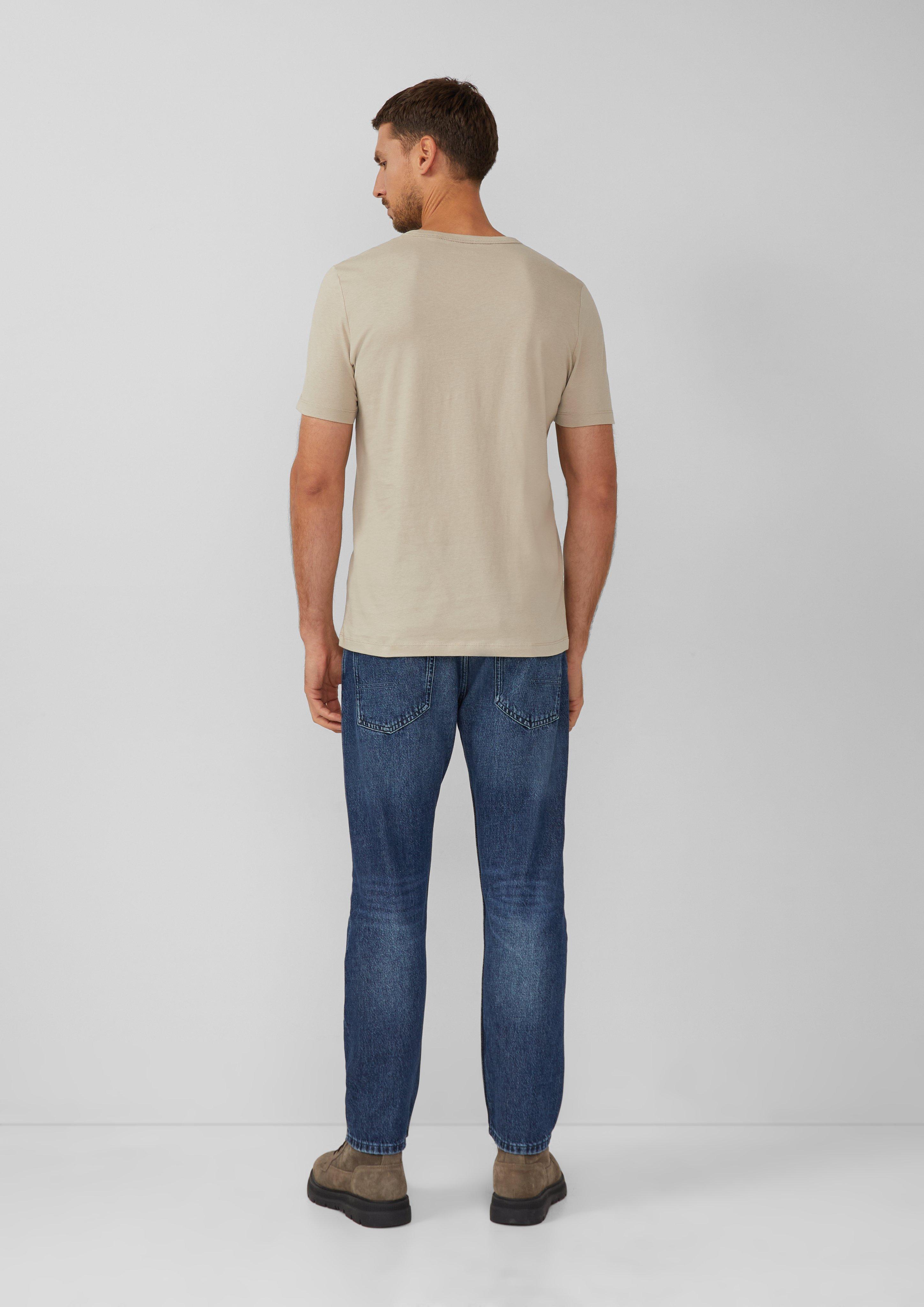 T-shirt in 81D2, 79D1, 79D2, 59D2, 35D2, 59D1, 81D1 & 53D1