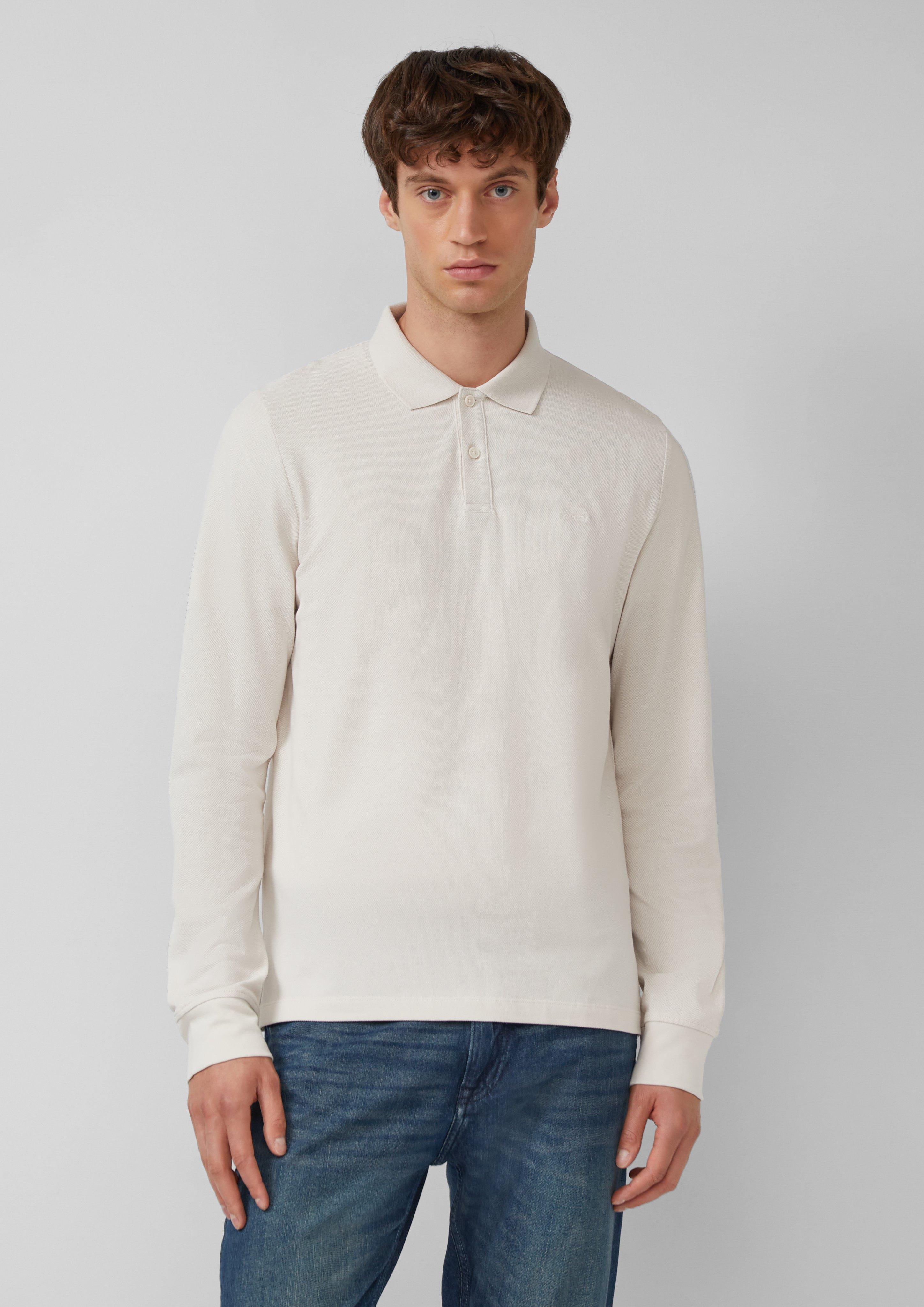 tričko s límečkem in 