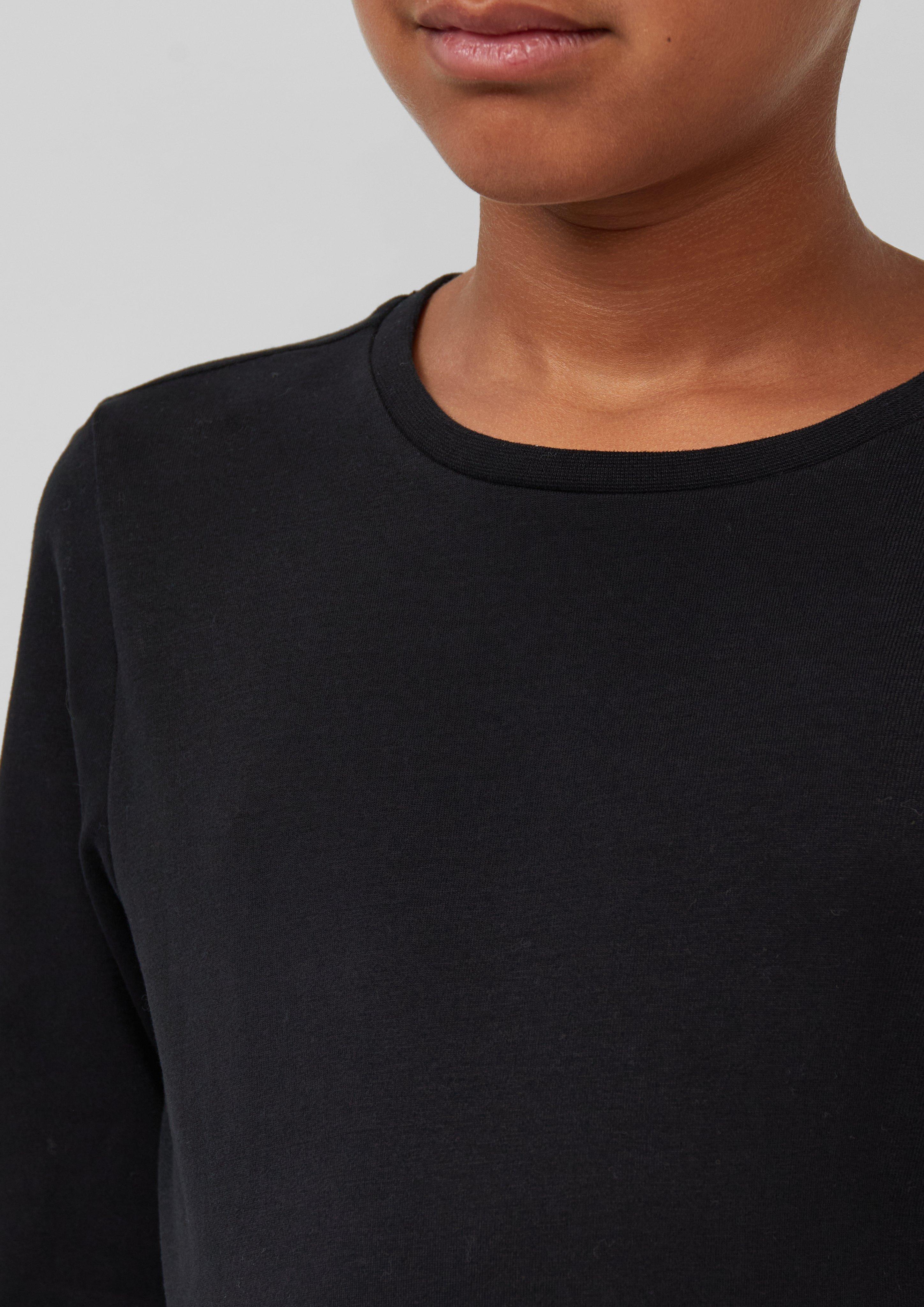 T-shirt in 9999, 3900, 8001 & 5742