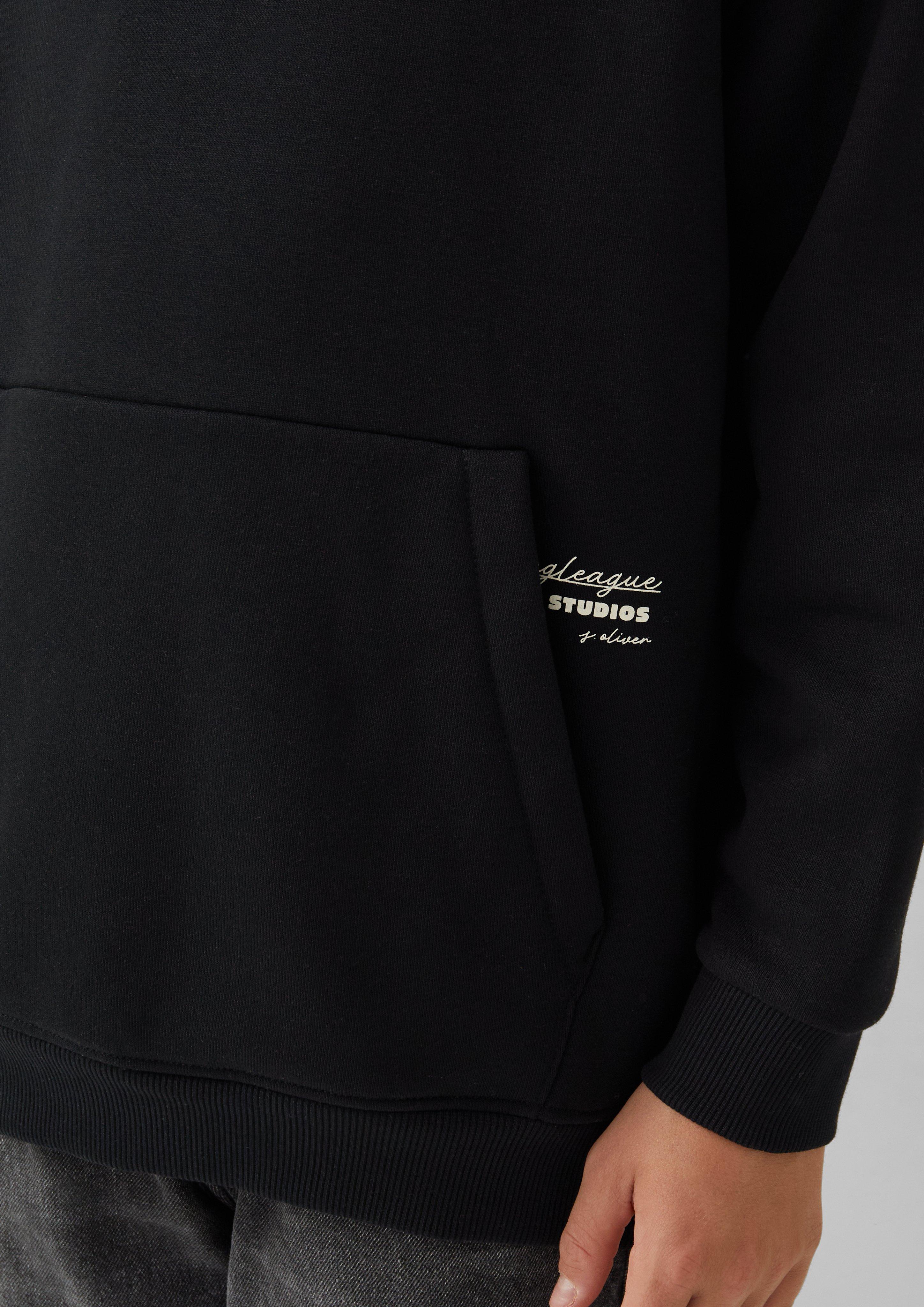 Sweatshirt in 9999 & 3900