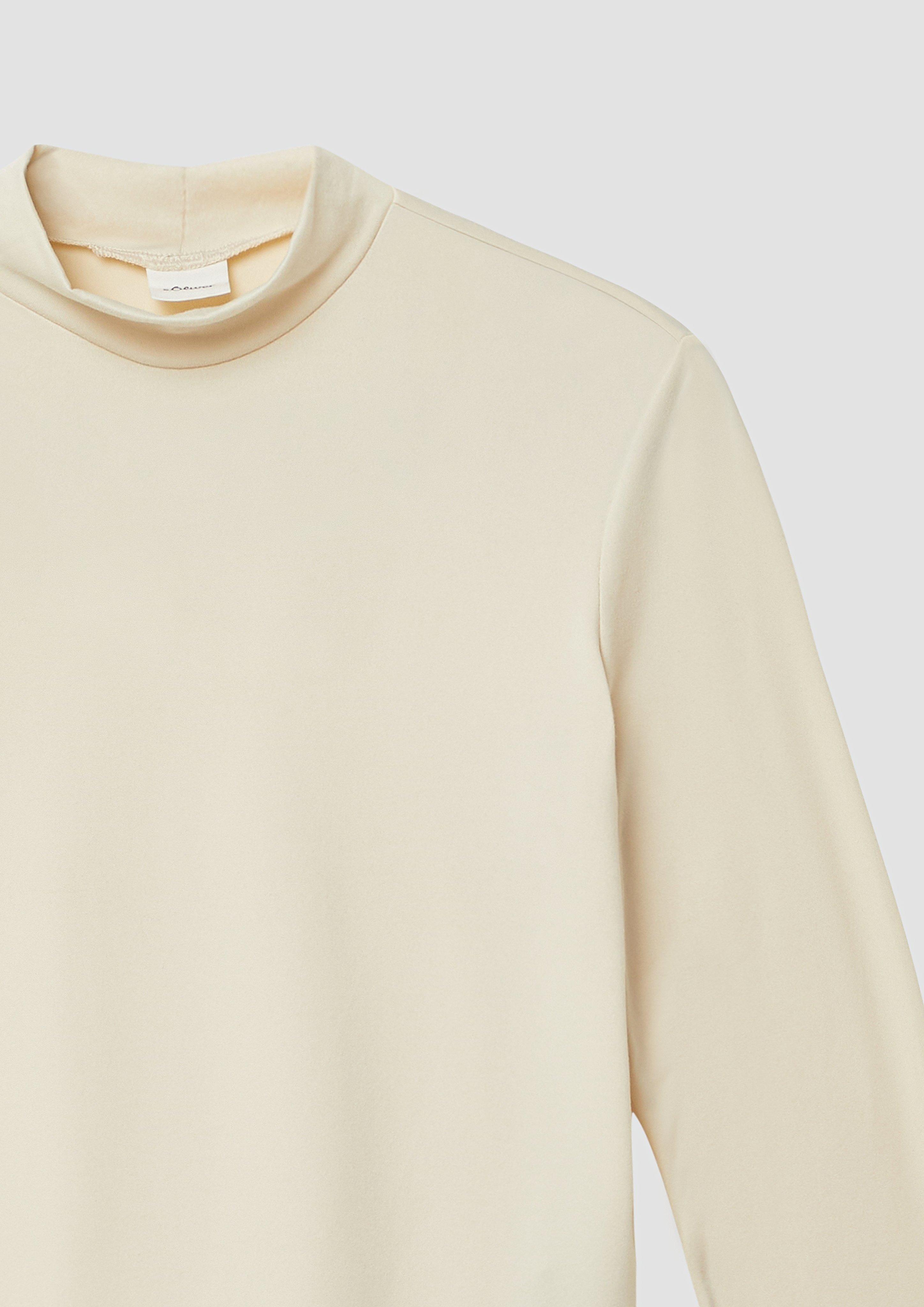 T-shirt in 0406, 4927, 4670 & 9999