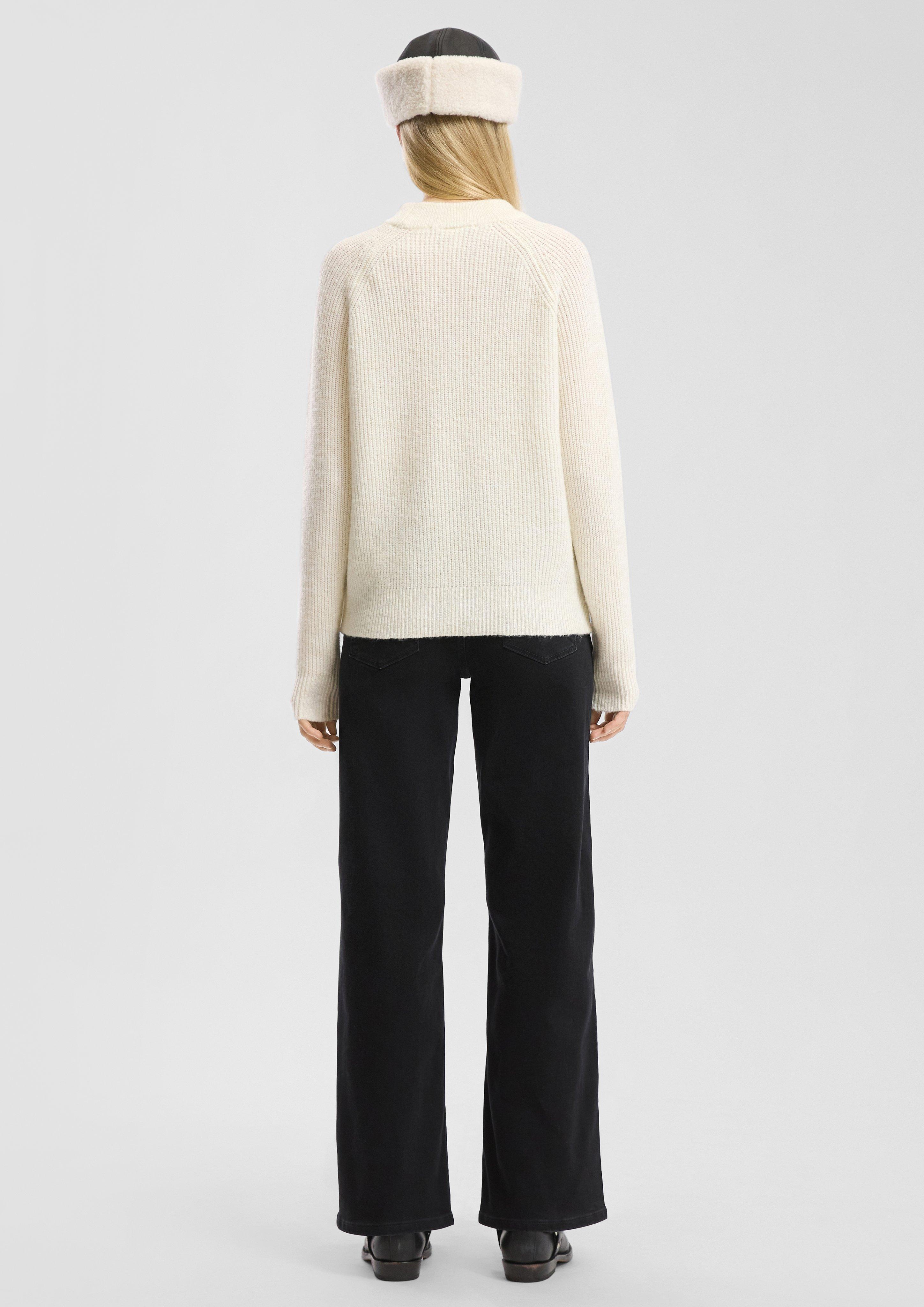 Pulover in 02W0, 75G0, 99W0, 44G0, 9400, 39W0 & 94G0