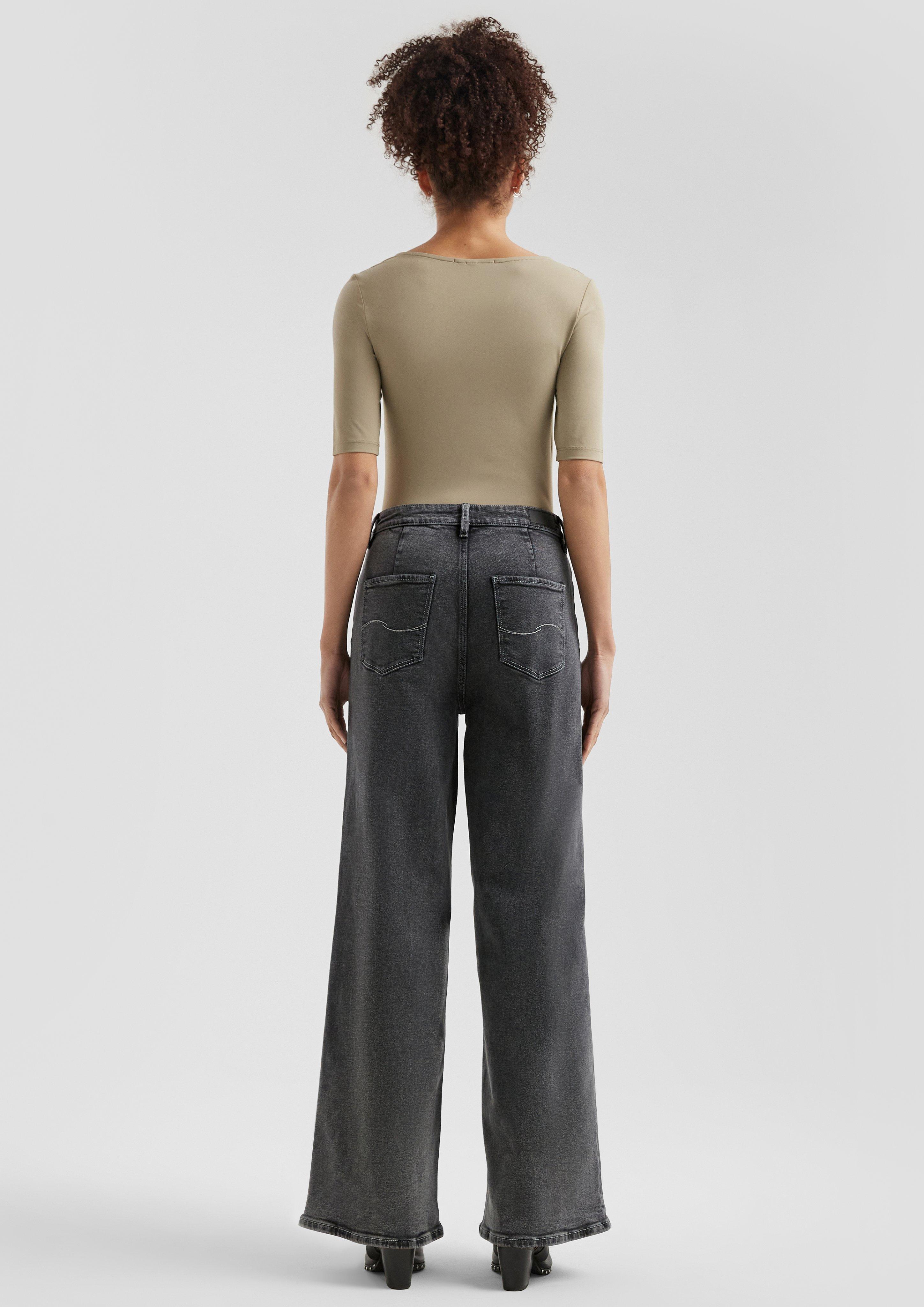 T-shirt in 7803 & 9999