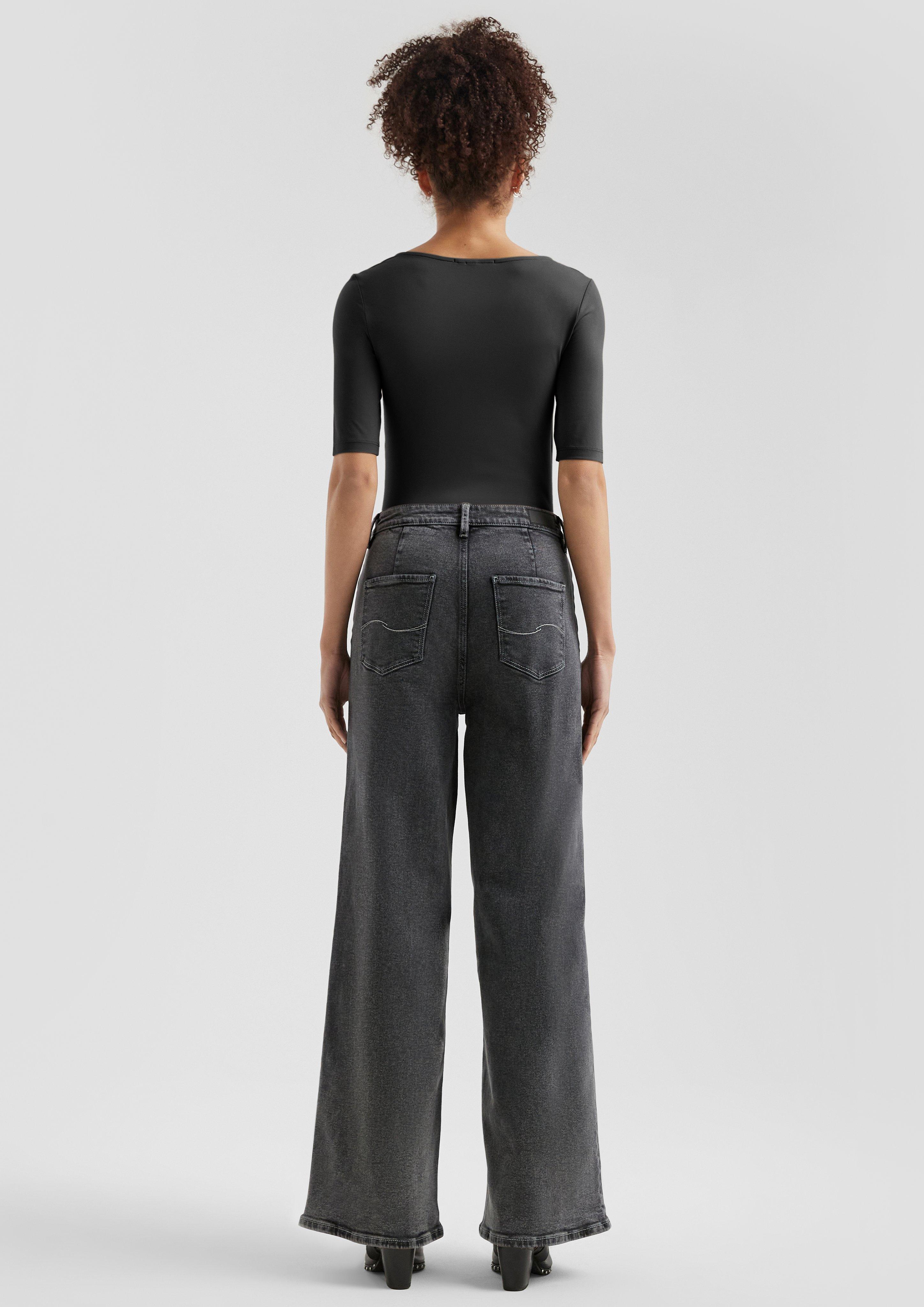 T-Shirt in 9999 & 7803