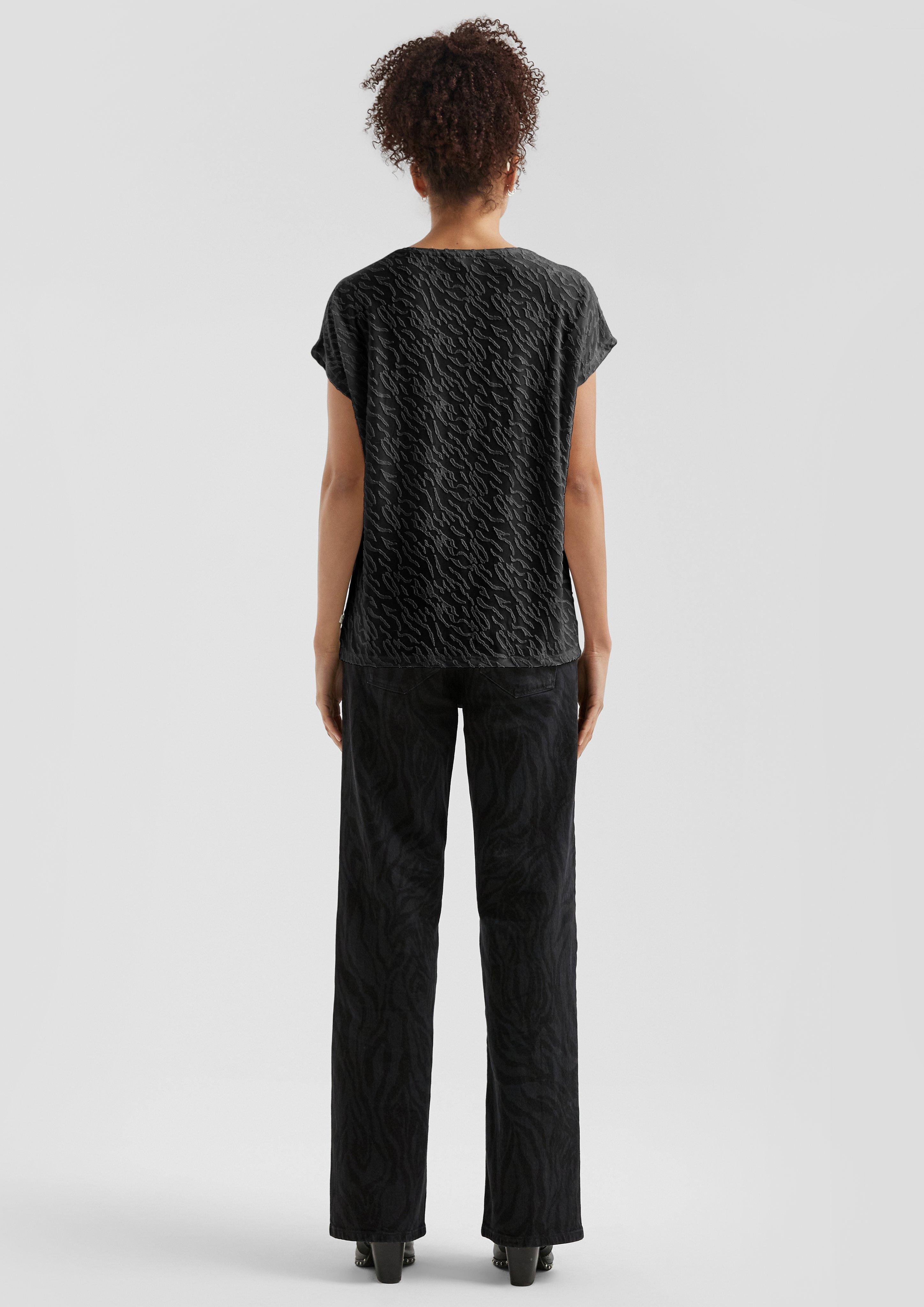 T-Shirt in 9999 & 0200