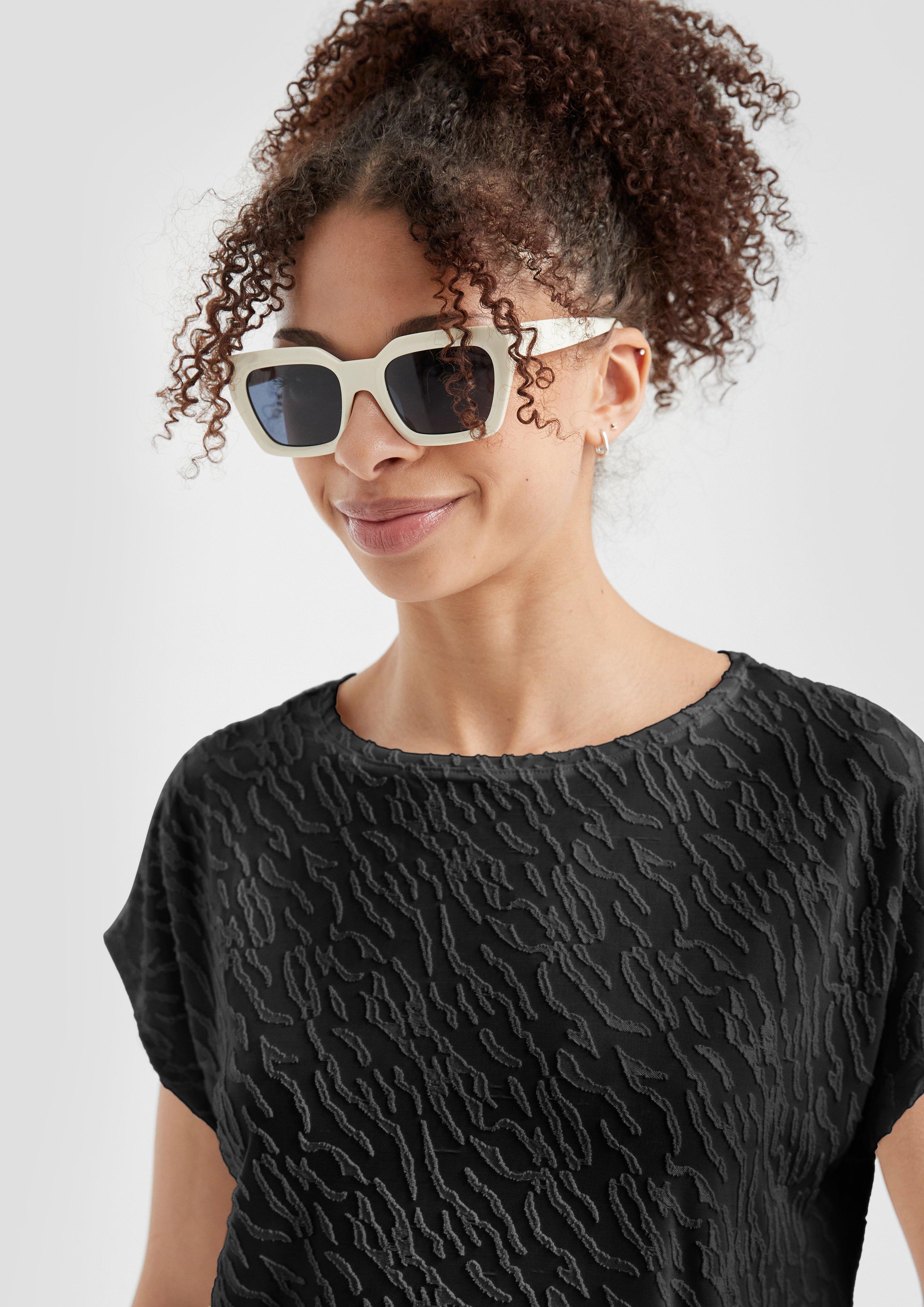 T-Shirt in 9999 & 0200