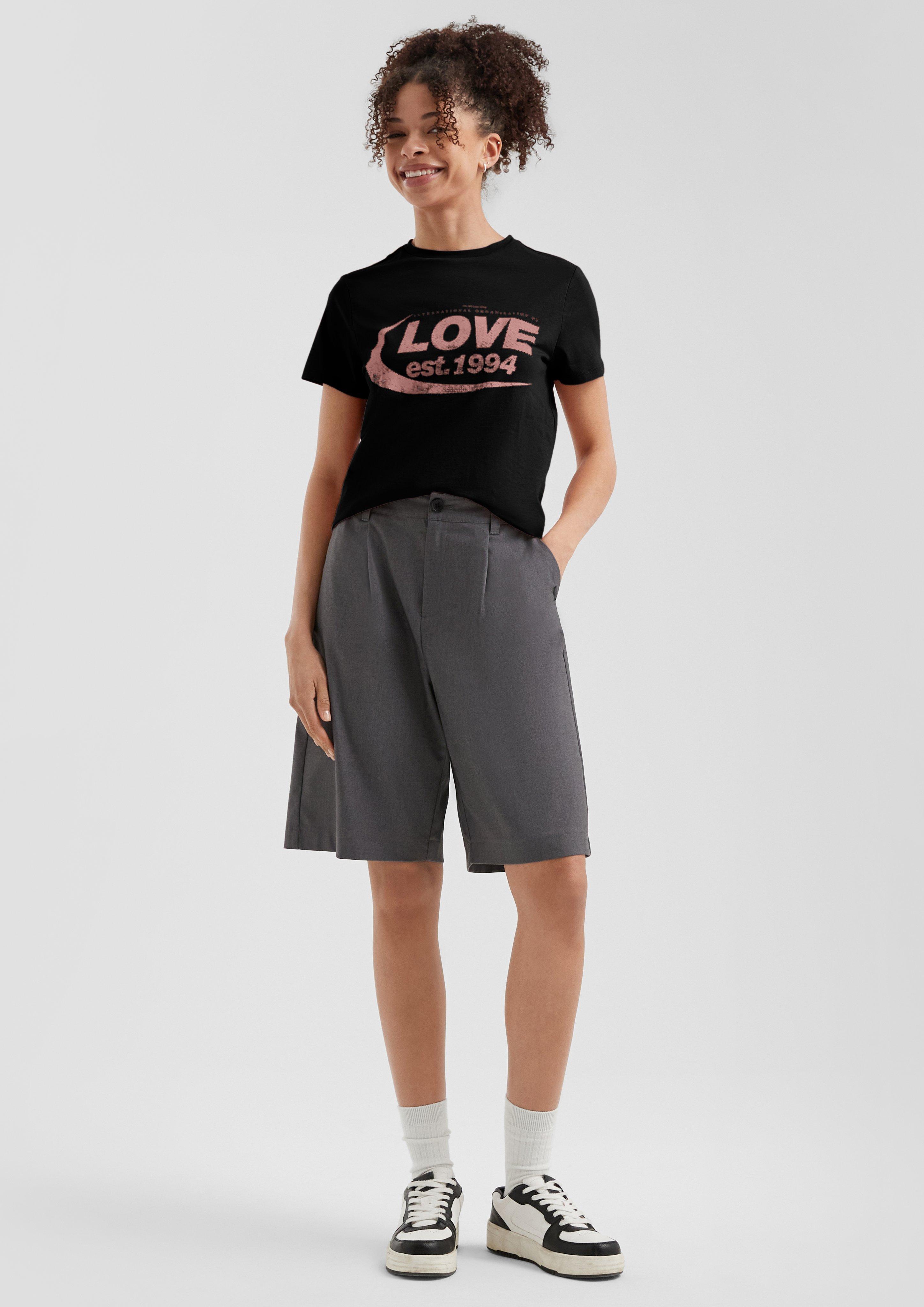 T-Shirt in 99D0, 44D0 & 02D0