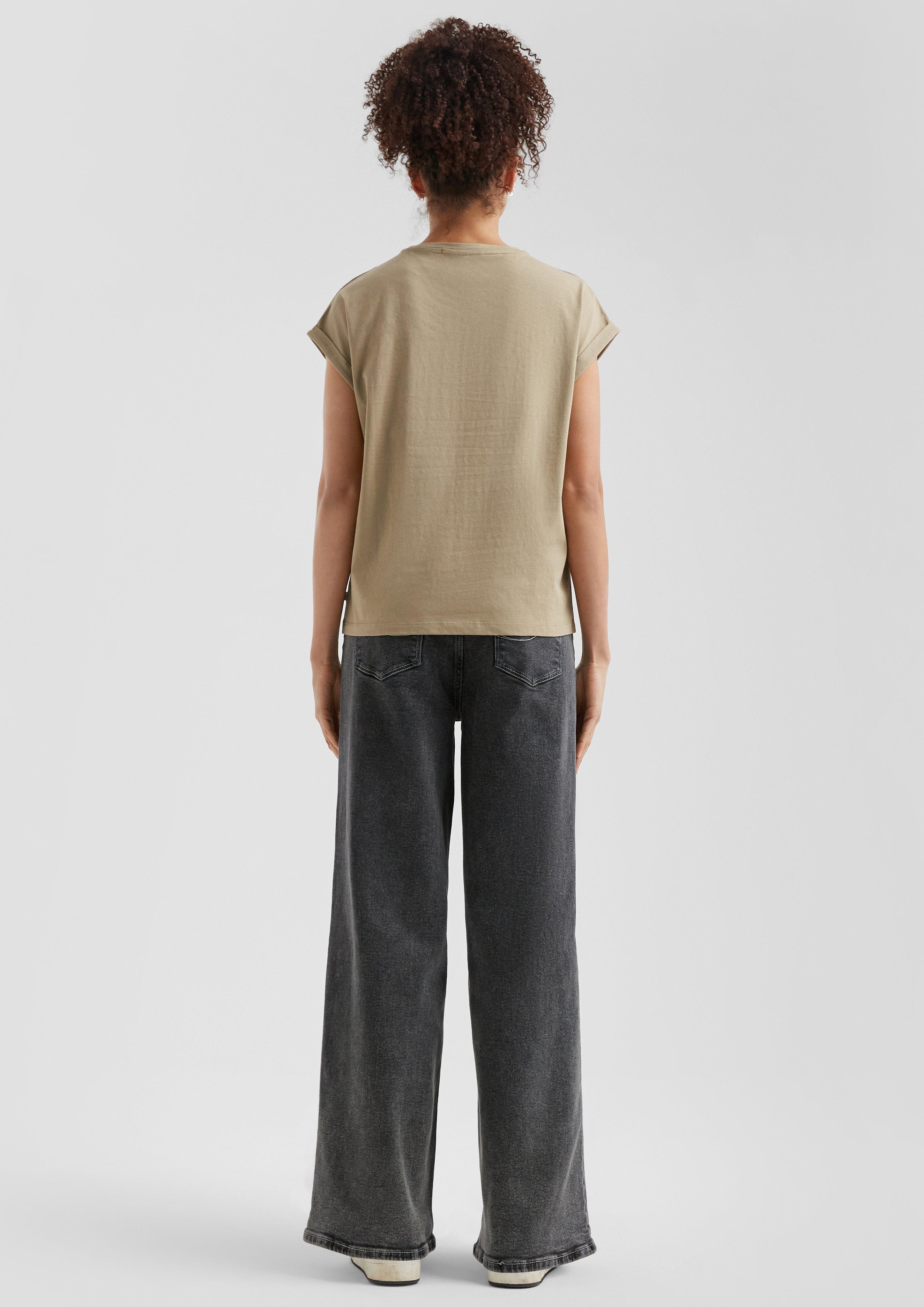 T-Shirt in 78D0 & 02D0