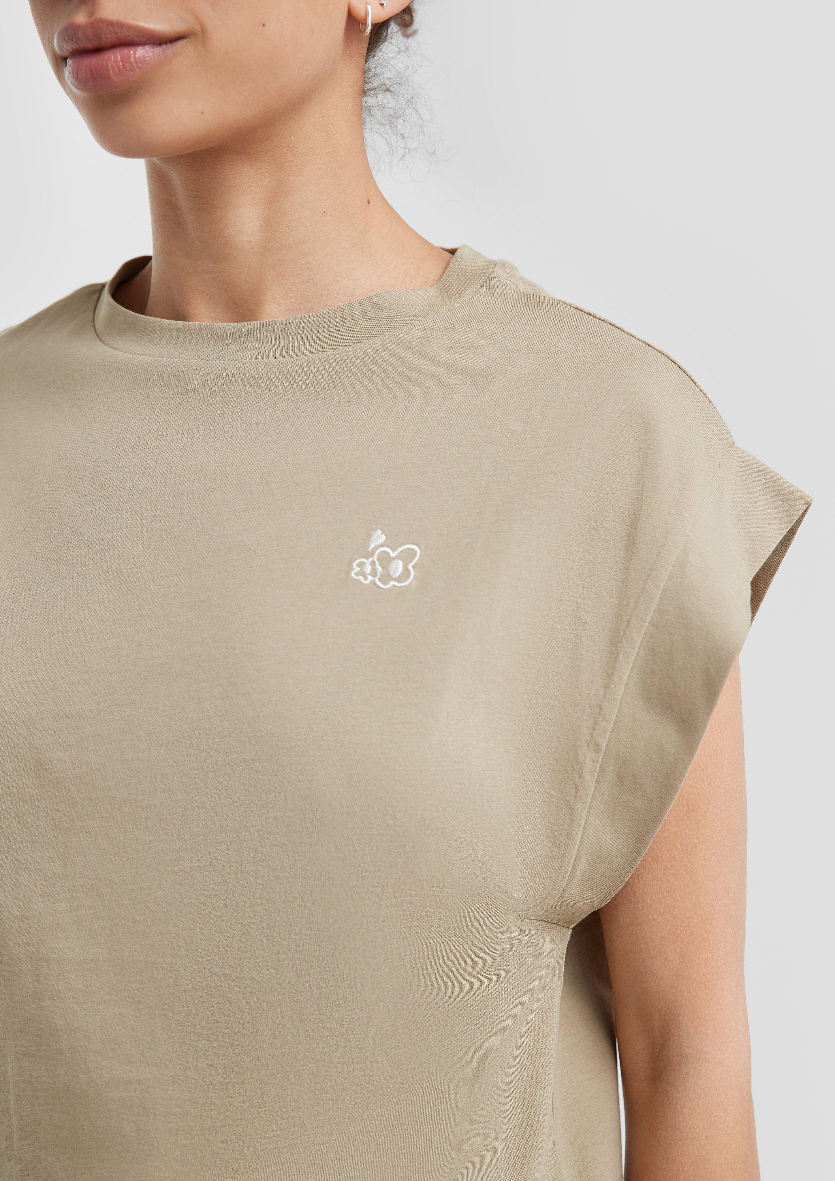 T-Shirt in 78D0, 02D0, 44D0 & 99D0