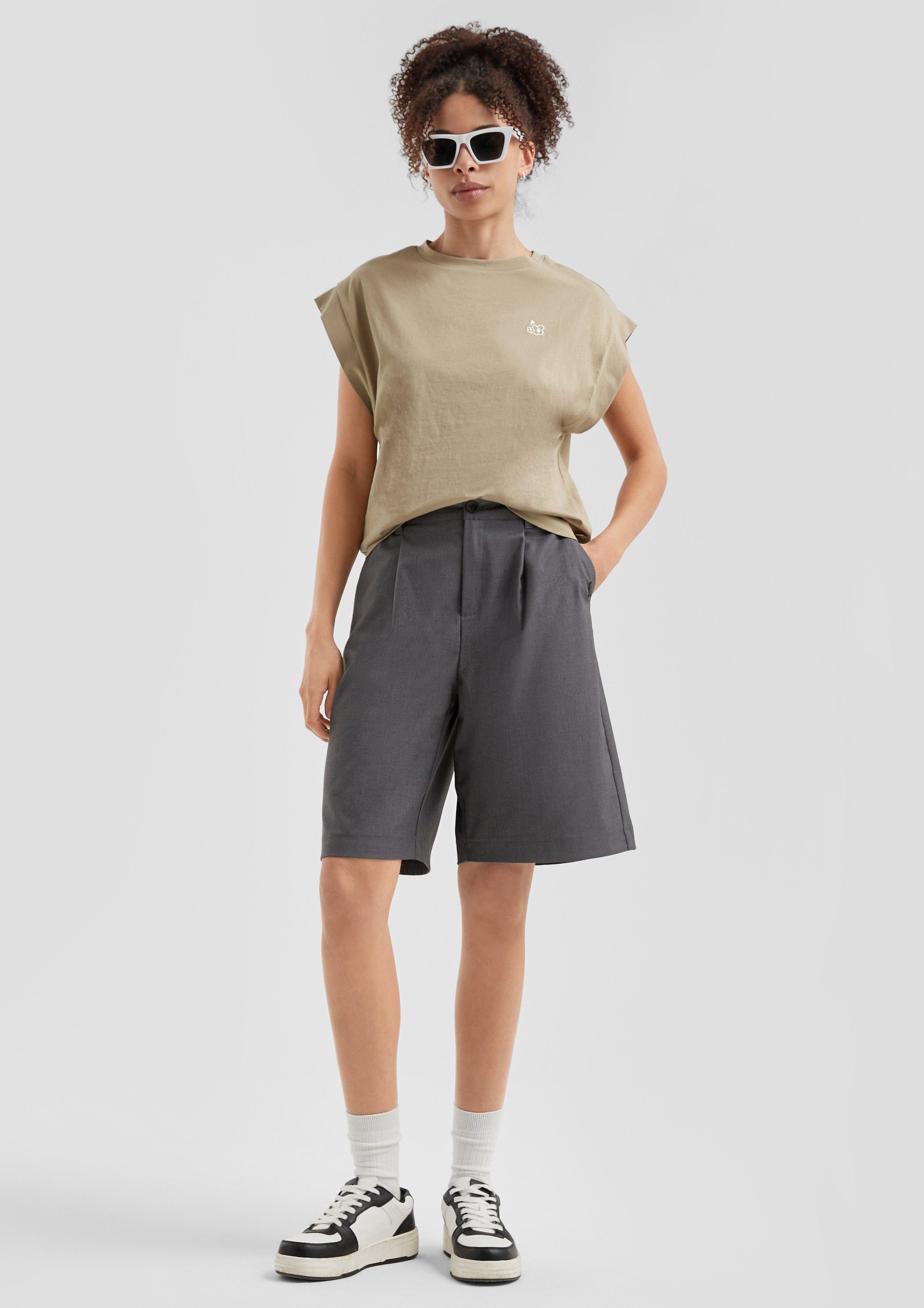 T-Shirt in 78D0, 02D0, 44D0 & 99D0