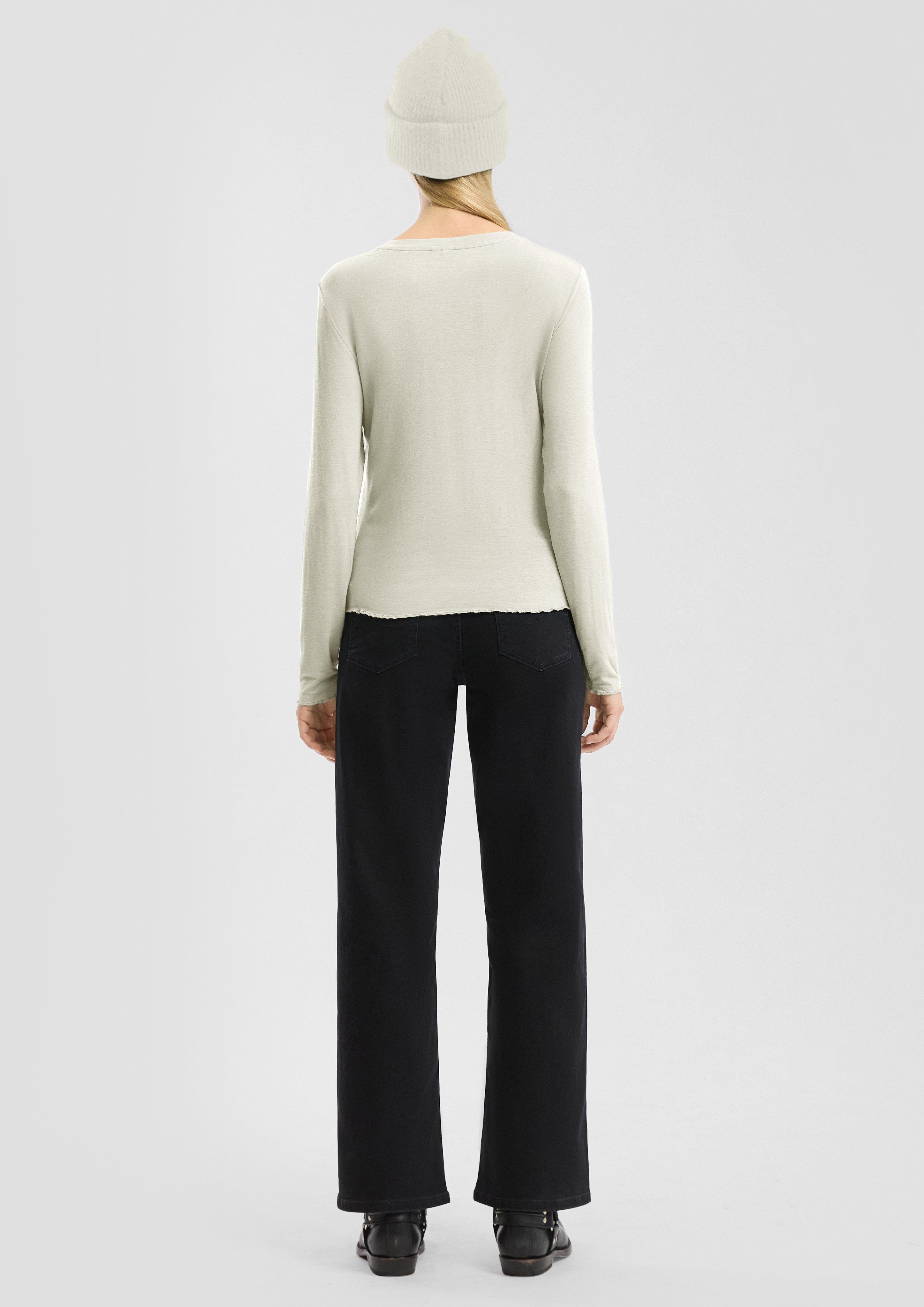 T-Shirt in 0200, 6215, 3900 & 9999