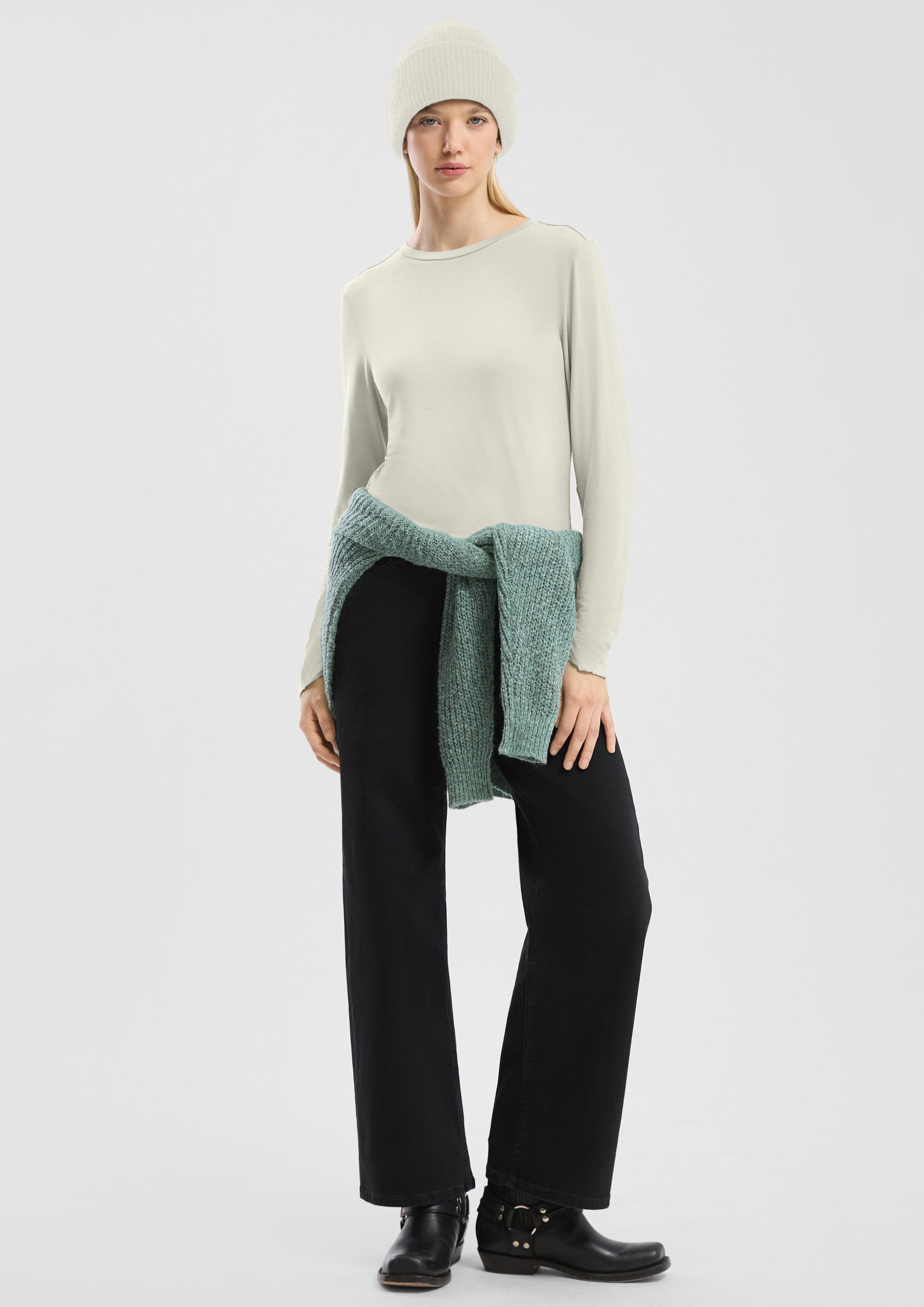 T-Shirt in 0200, 6215, 3900 & 9999