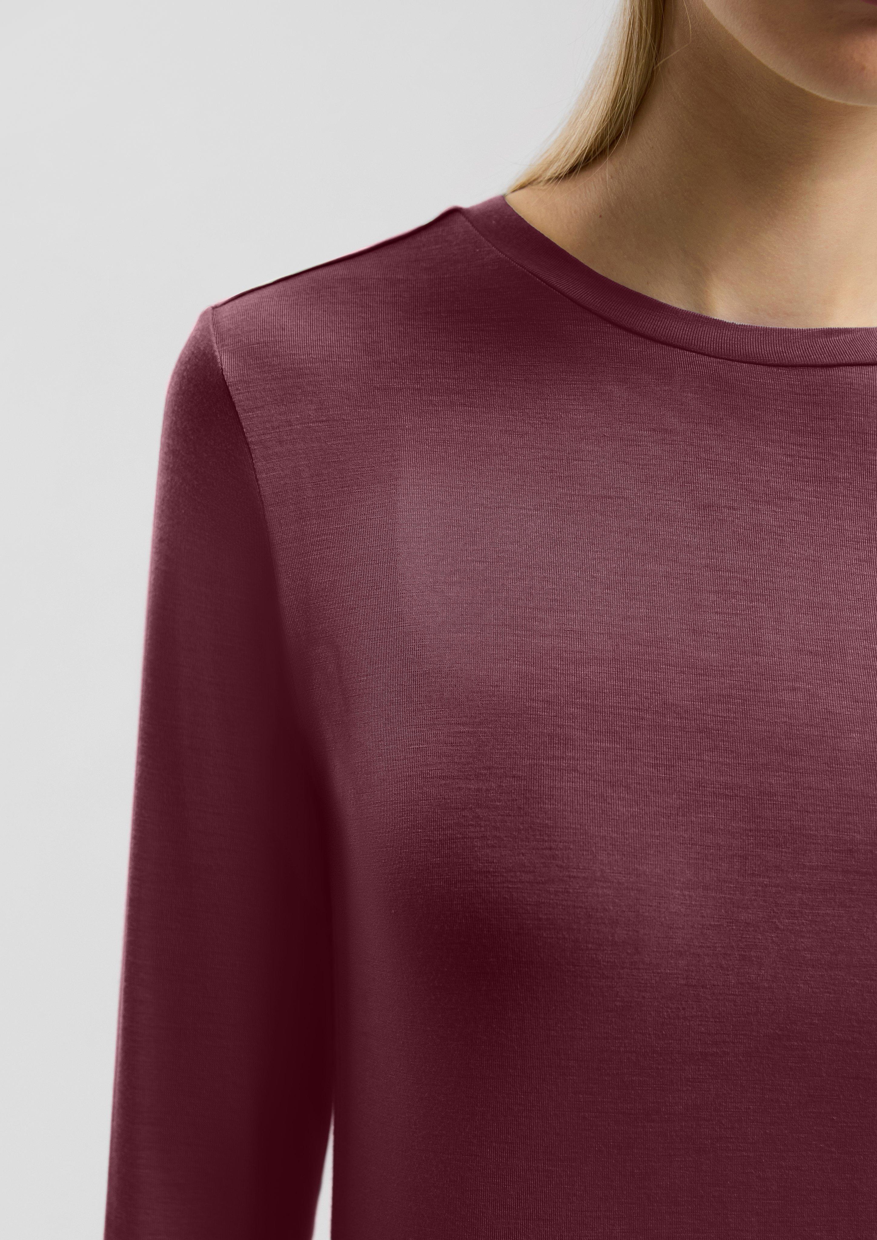 T-Shirt in 3900, 0200, 6215 & 9999