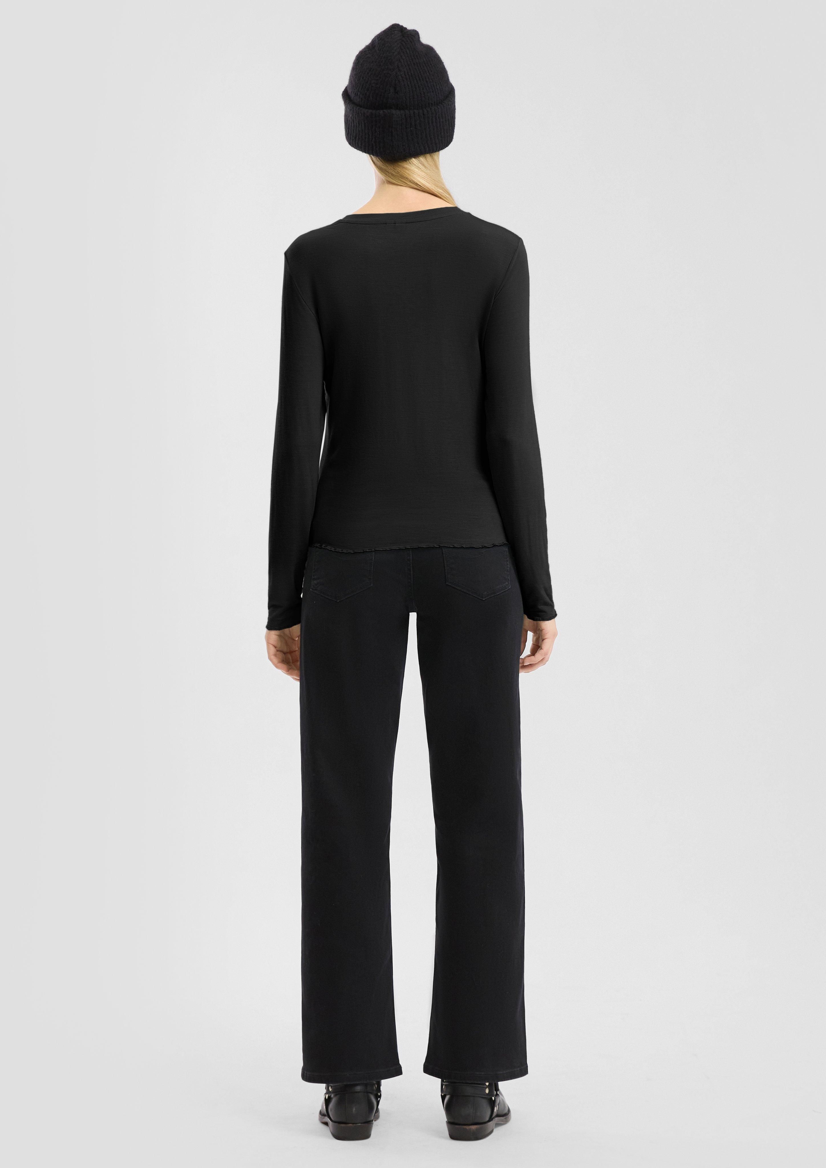 T-Shirt in 9999, 0200, 6215 & 3900