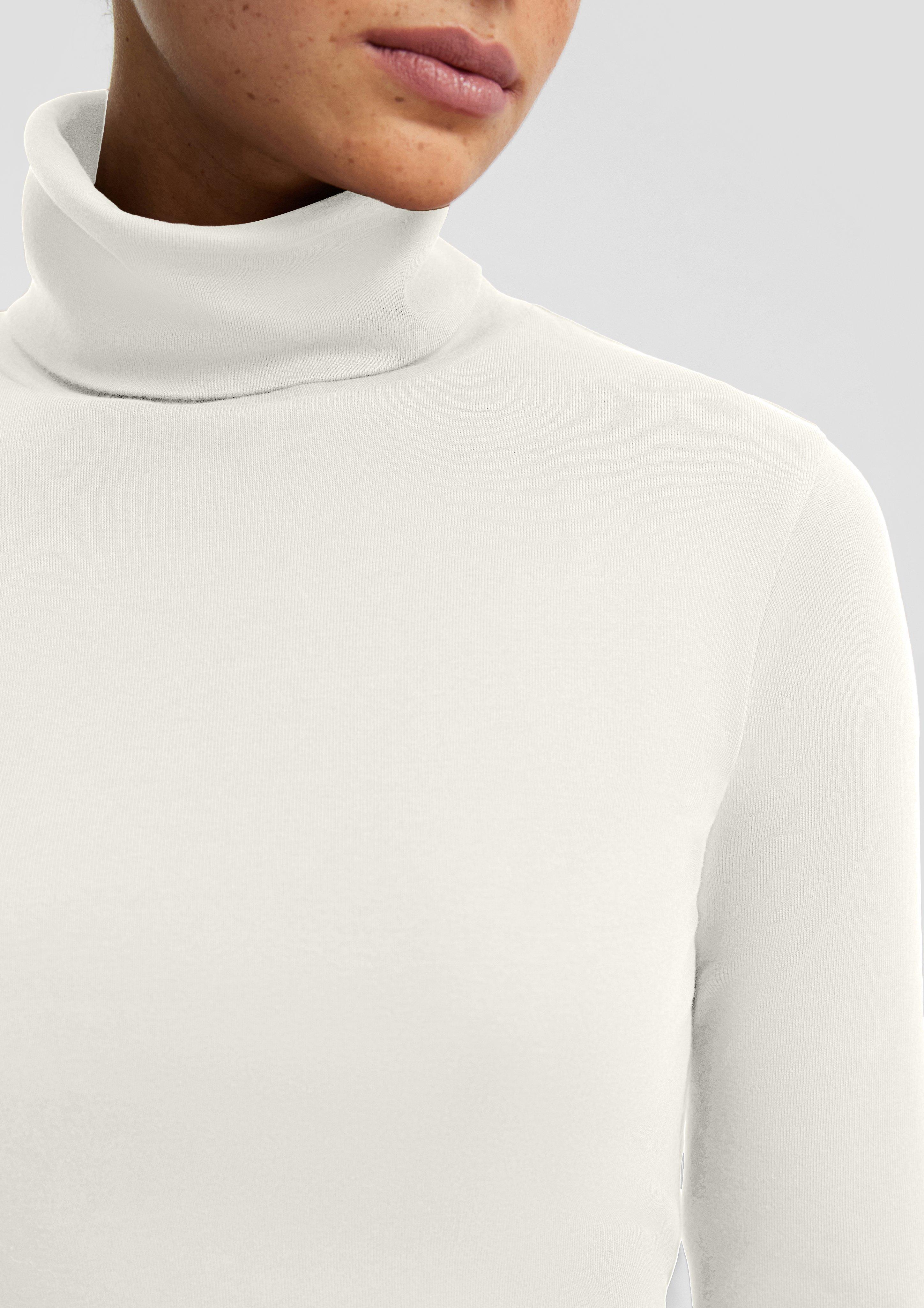 T-Shirt in 0200, 9999, 5832 & 3900