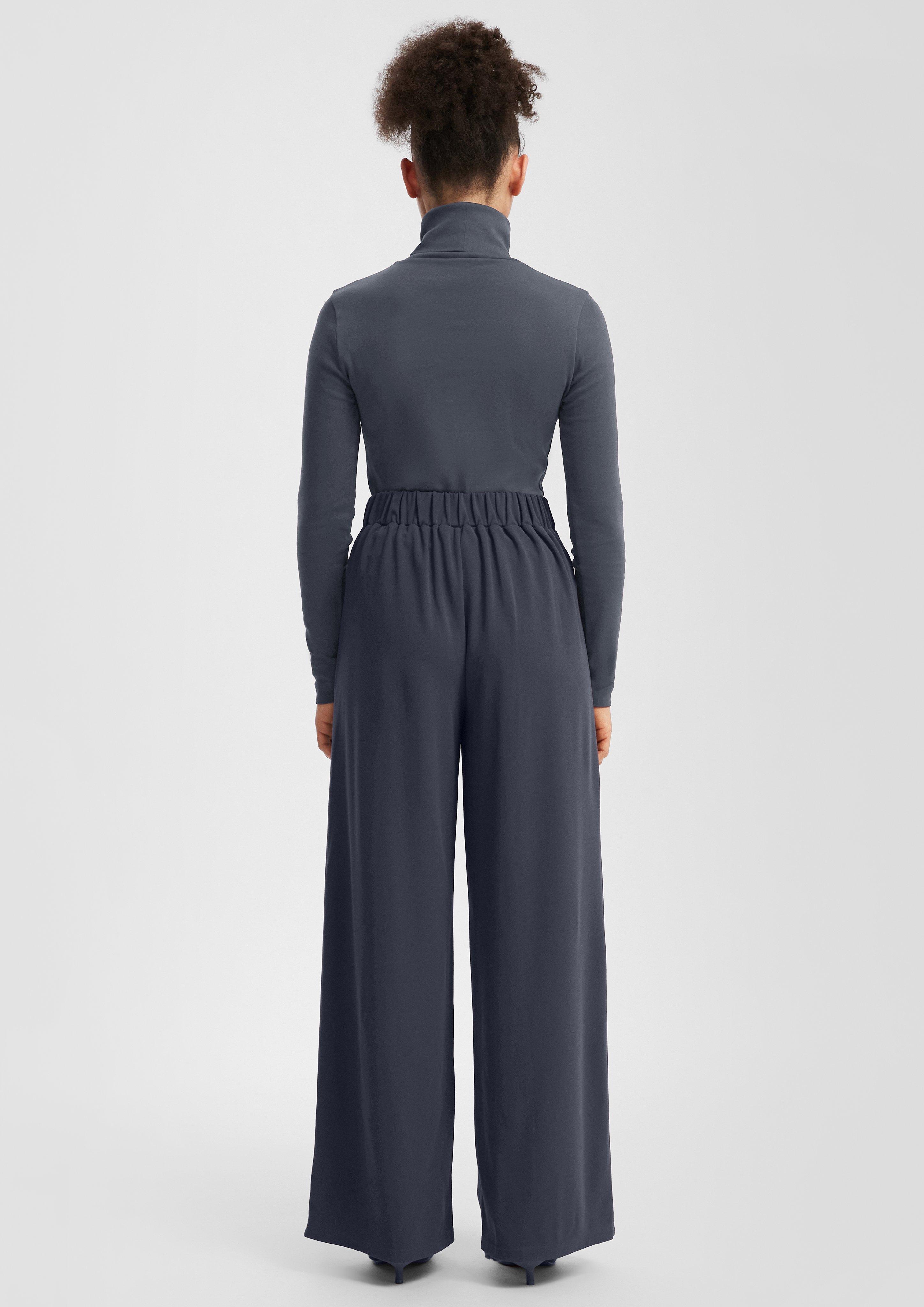 T-Shirt in 5832, 9999, 0200 & 3900