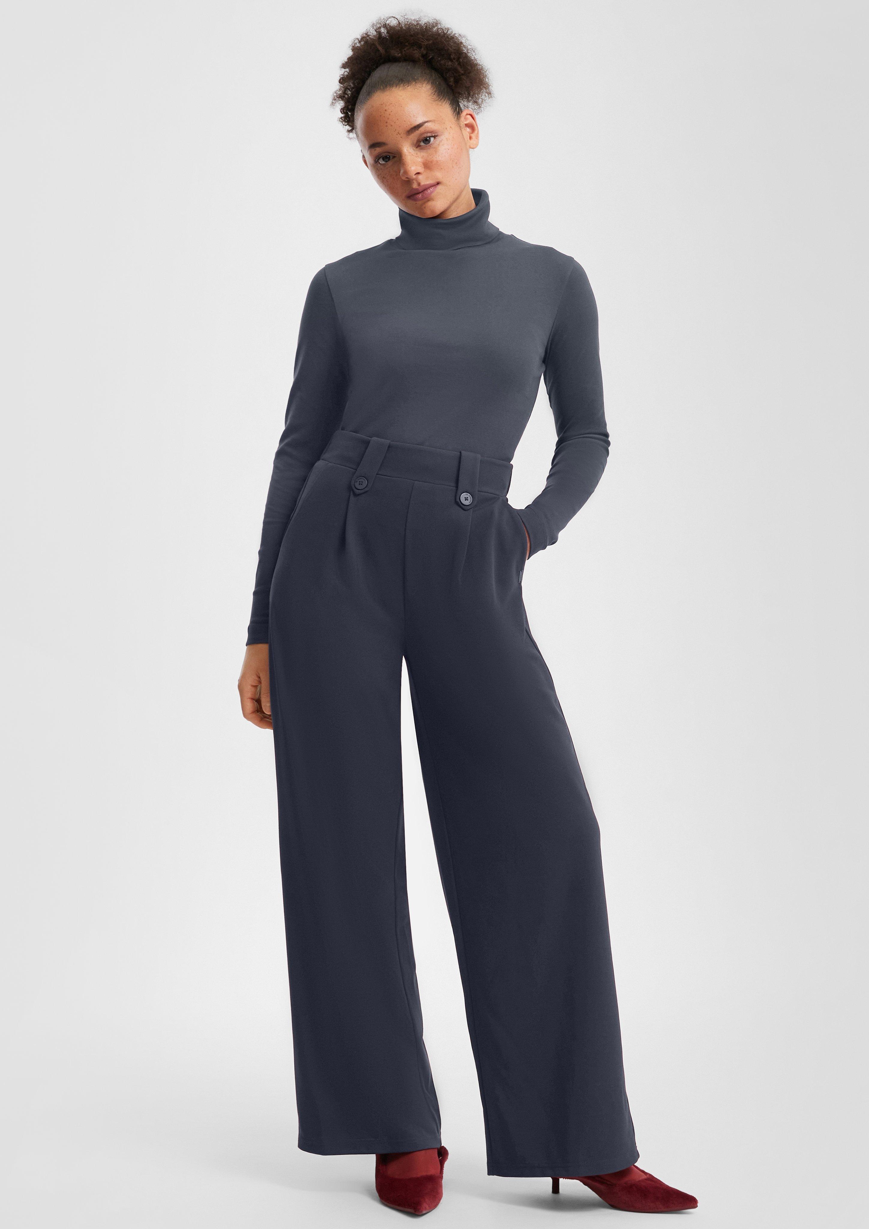 T-Shirt in 5832, 9999, 0200 & 3900