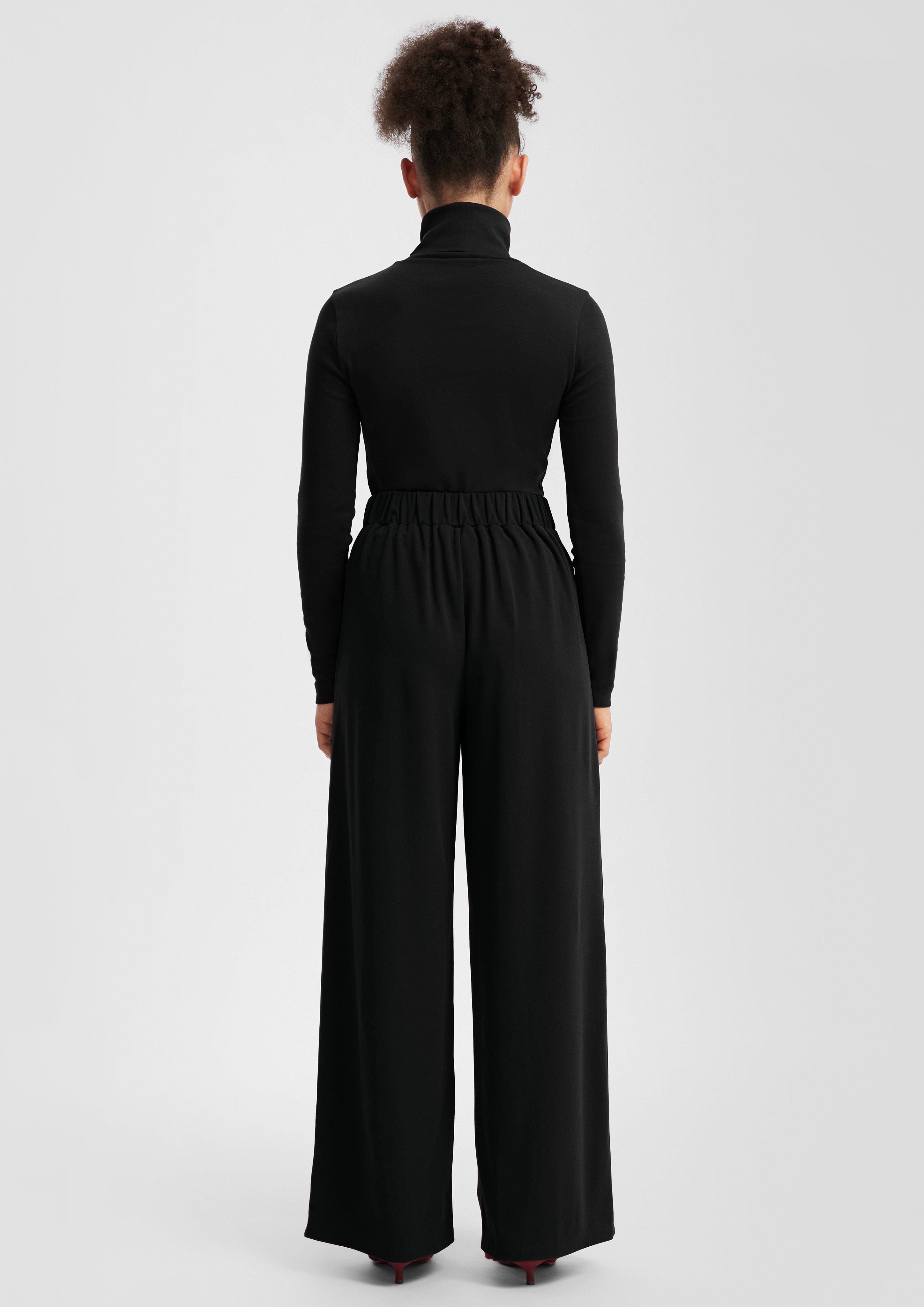 T-Shirt in 9999, 5832, 0200 & 3900