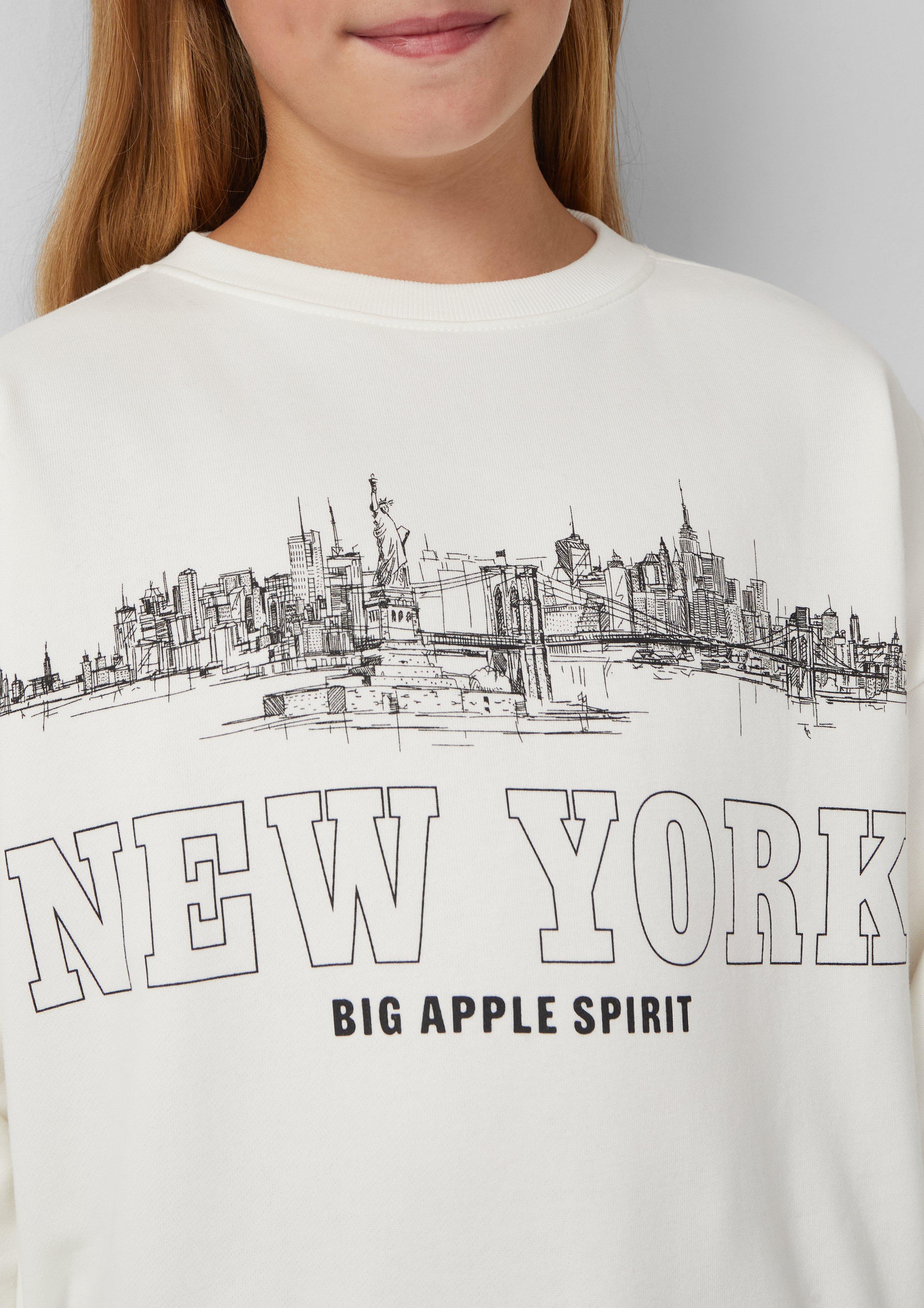 Sweatshirt in 0210, 4927 & 4670