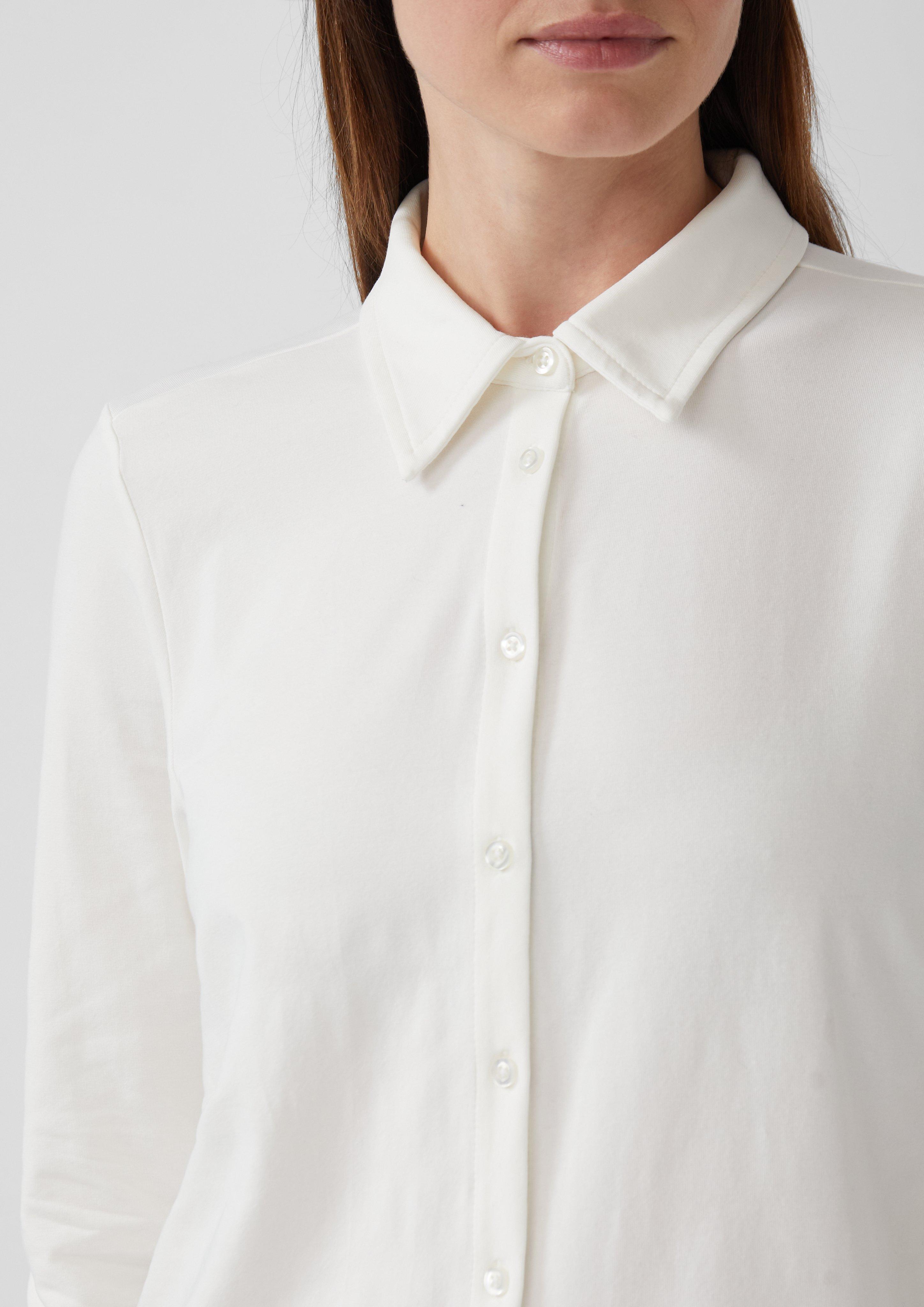 T-shirt in 0210, 9999, 02A1, 3902, 02A2 & 6933