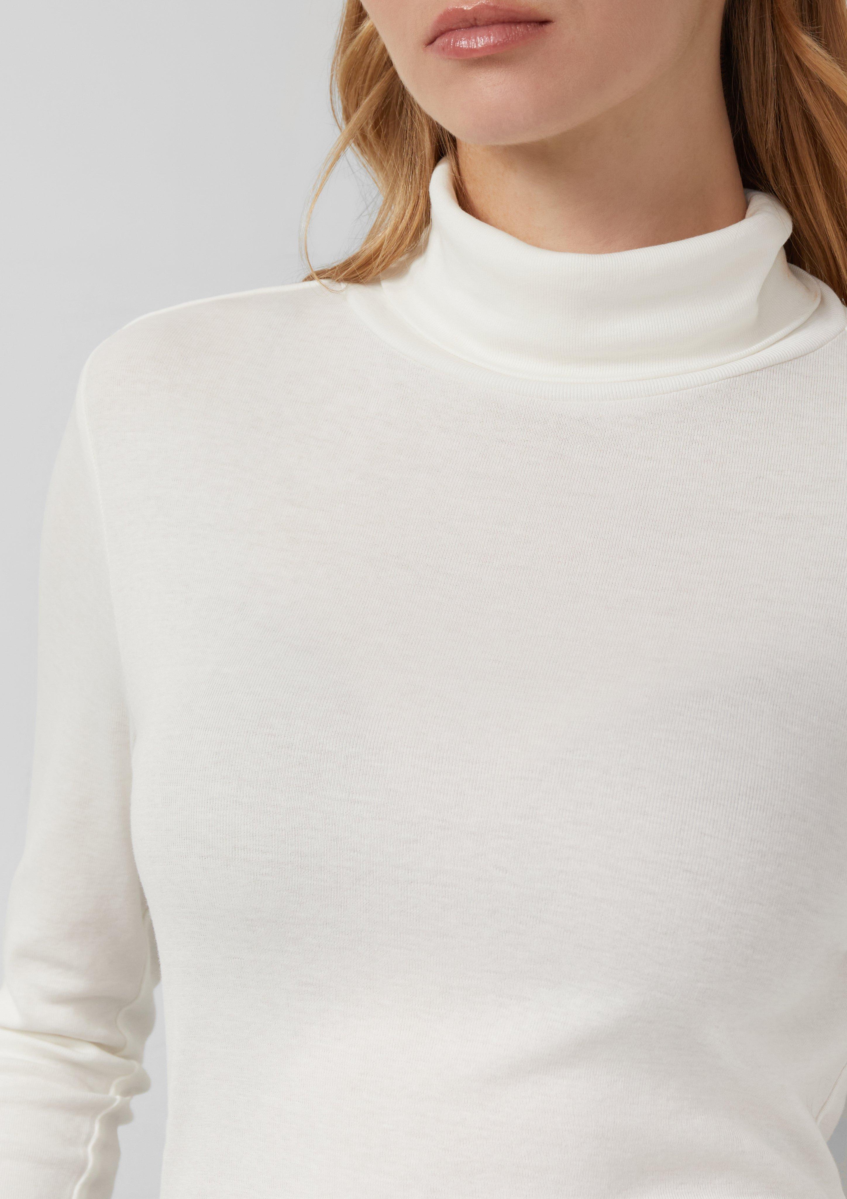 T-shirt in 0210, 6933, 9999, 3902 & 5959