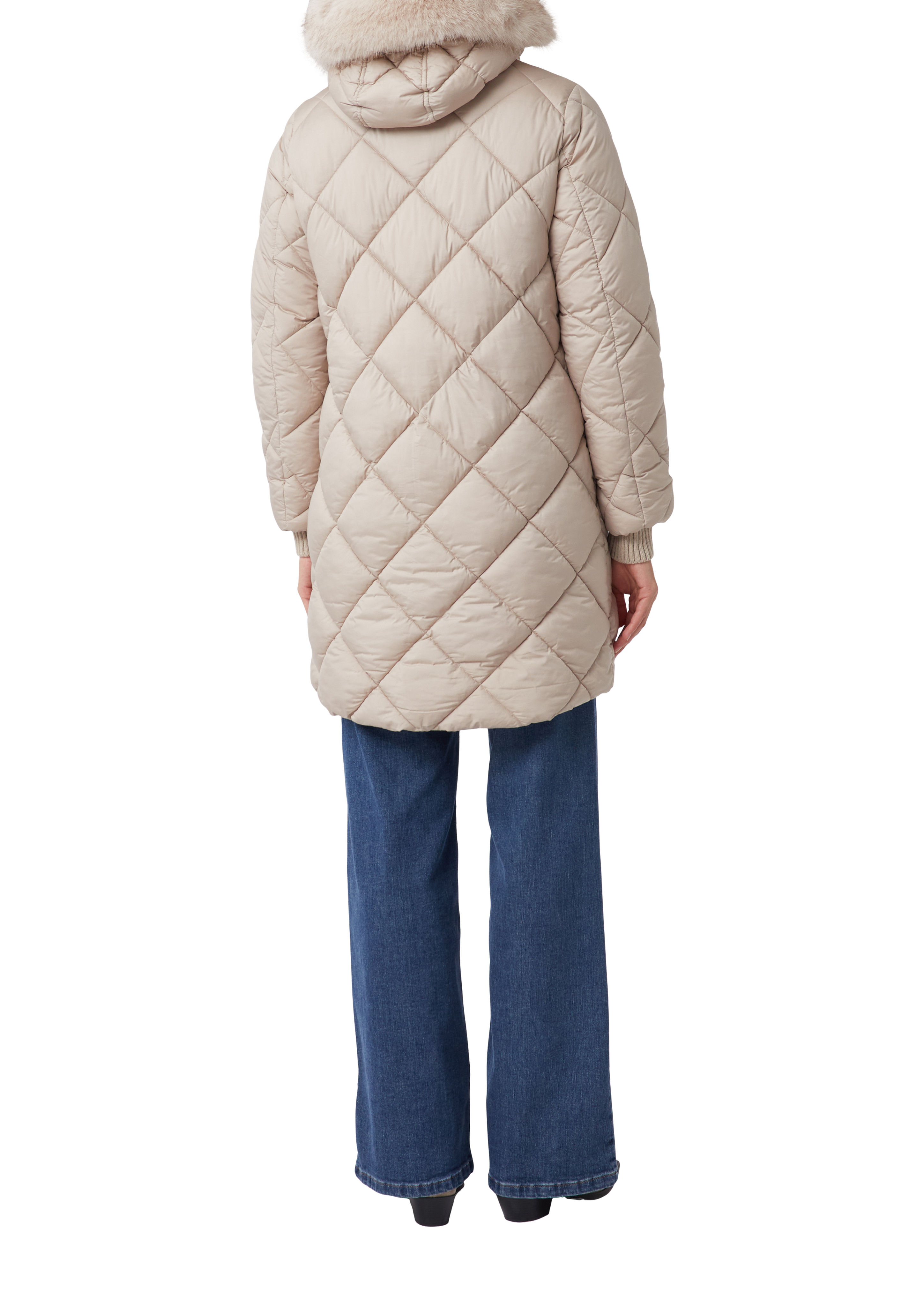 Thumbnail - Outdoor-Mantel