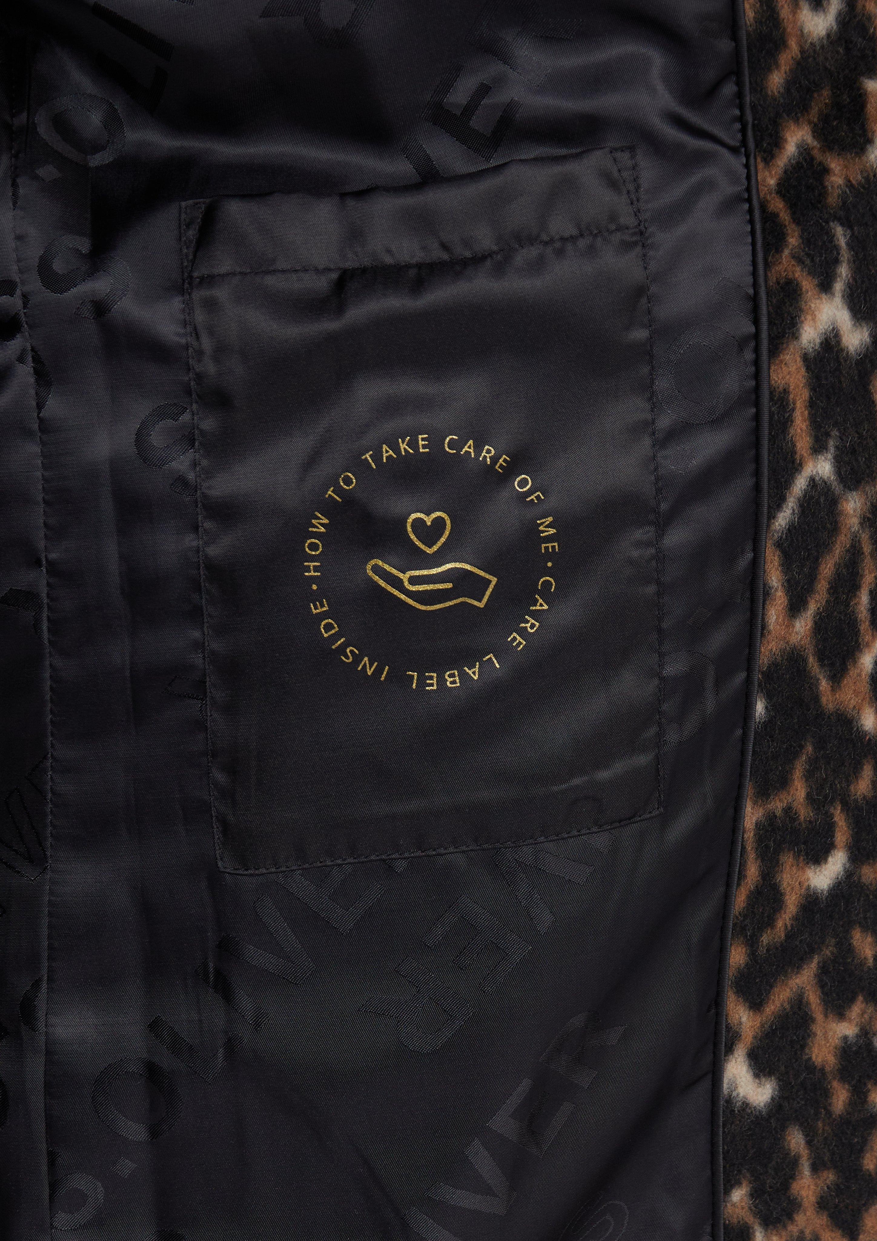 Outdoor-Mantel in 84B1 & 84N7