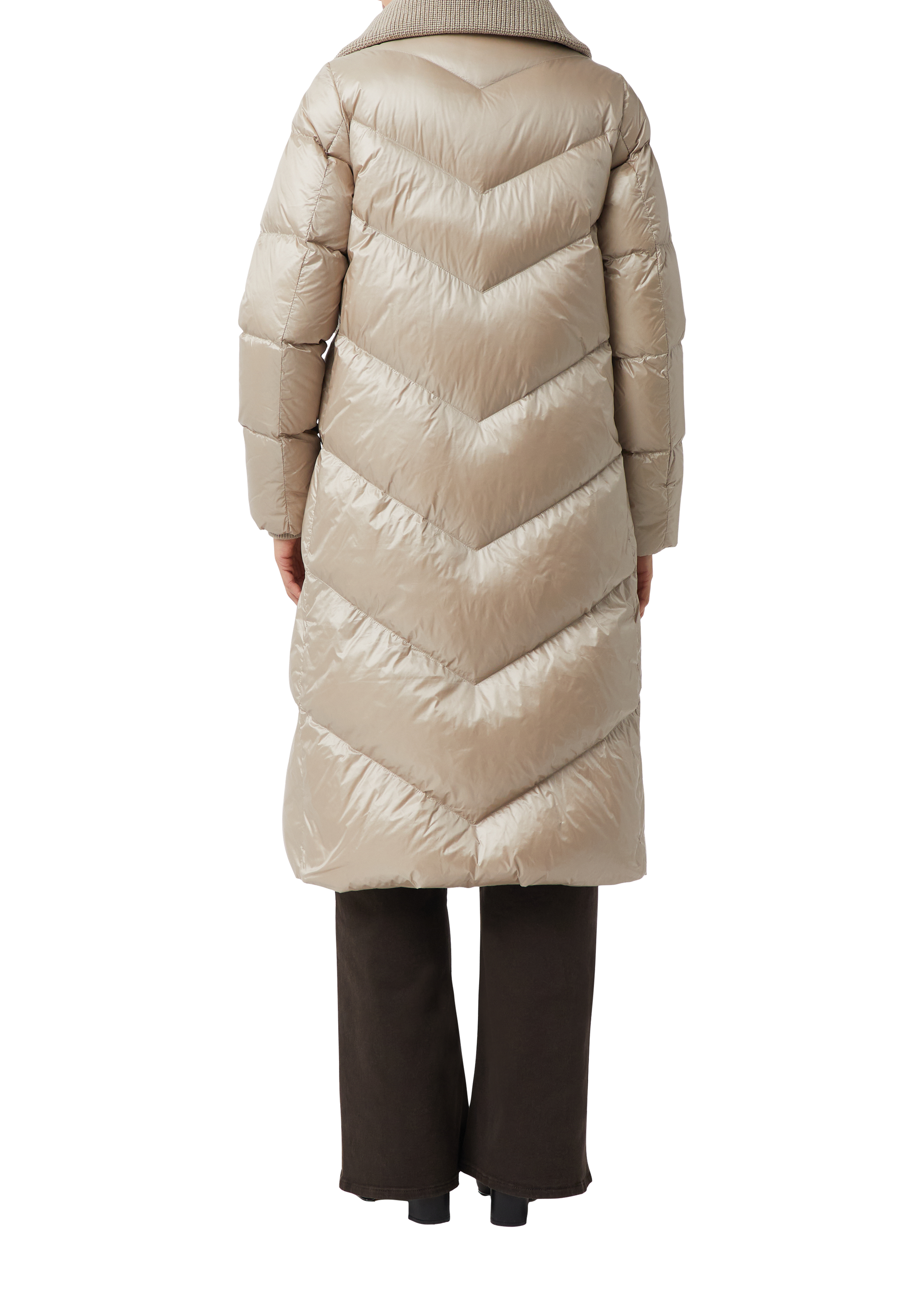 Thumbnail - Outdoor-Mantel