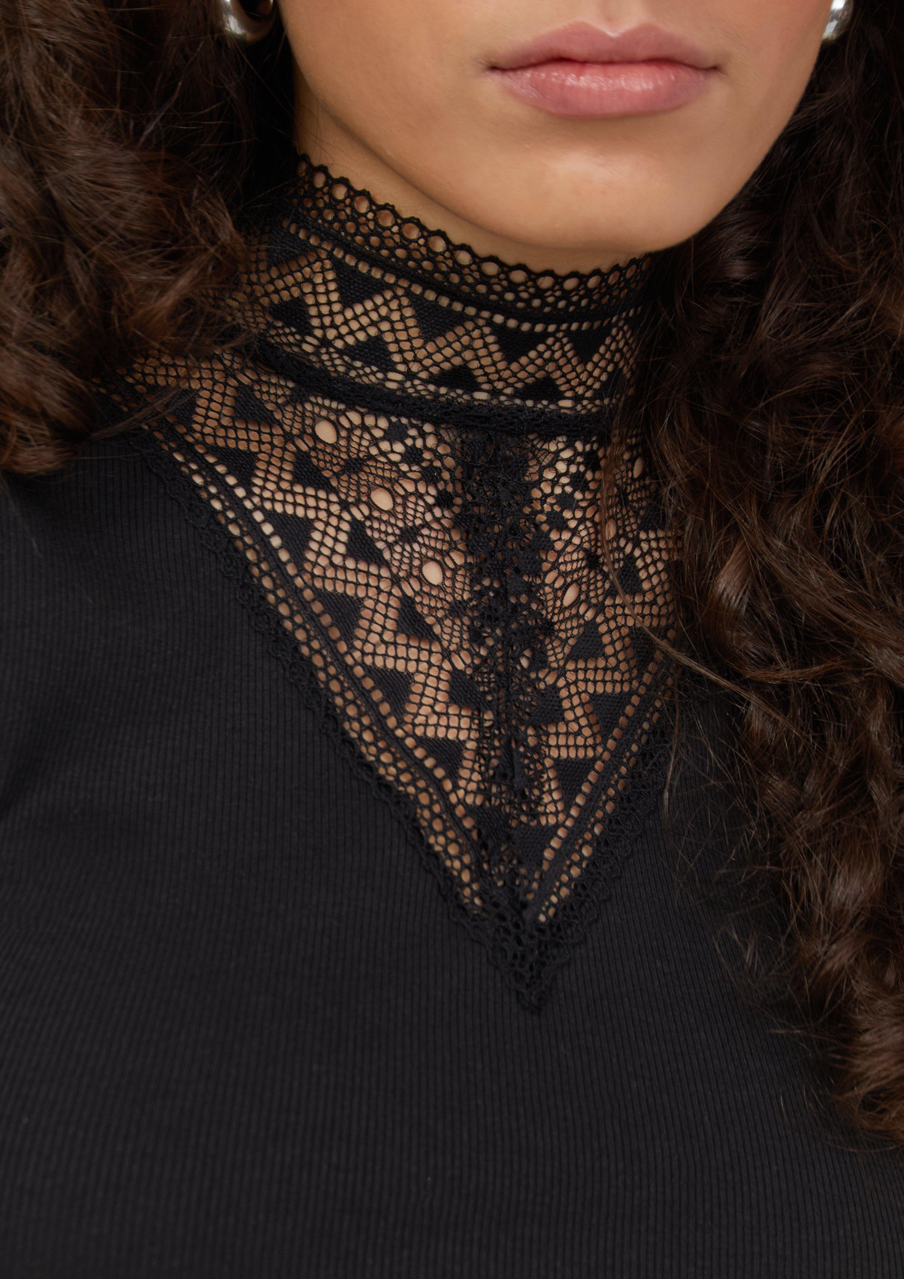 T-Shirt in 9999 & 0200