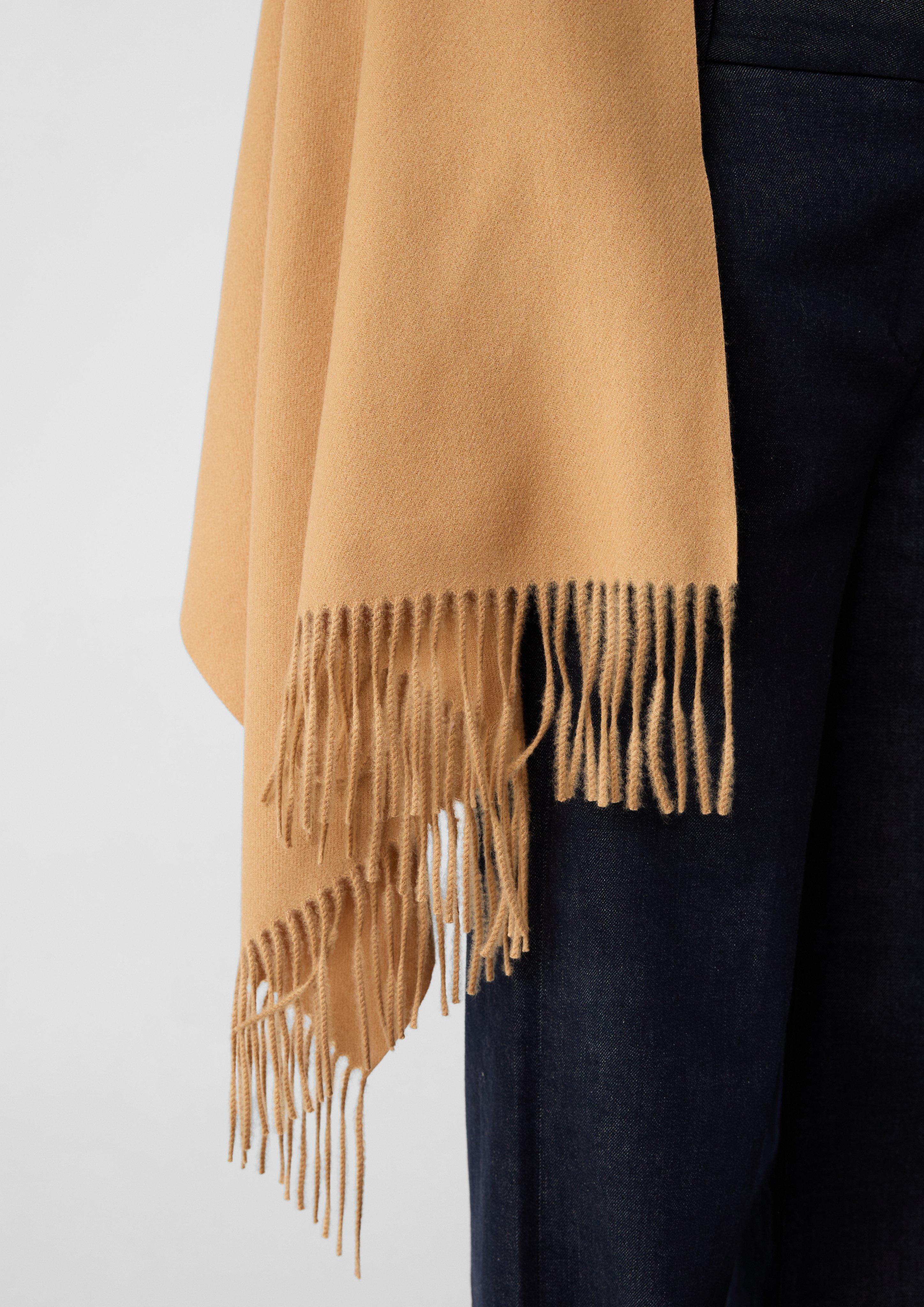 Scarf in 8322 & 92W2