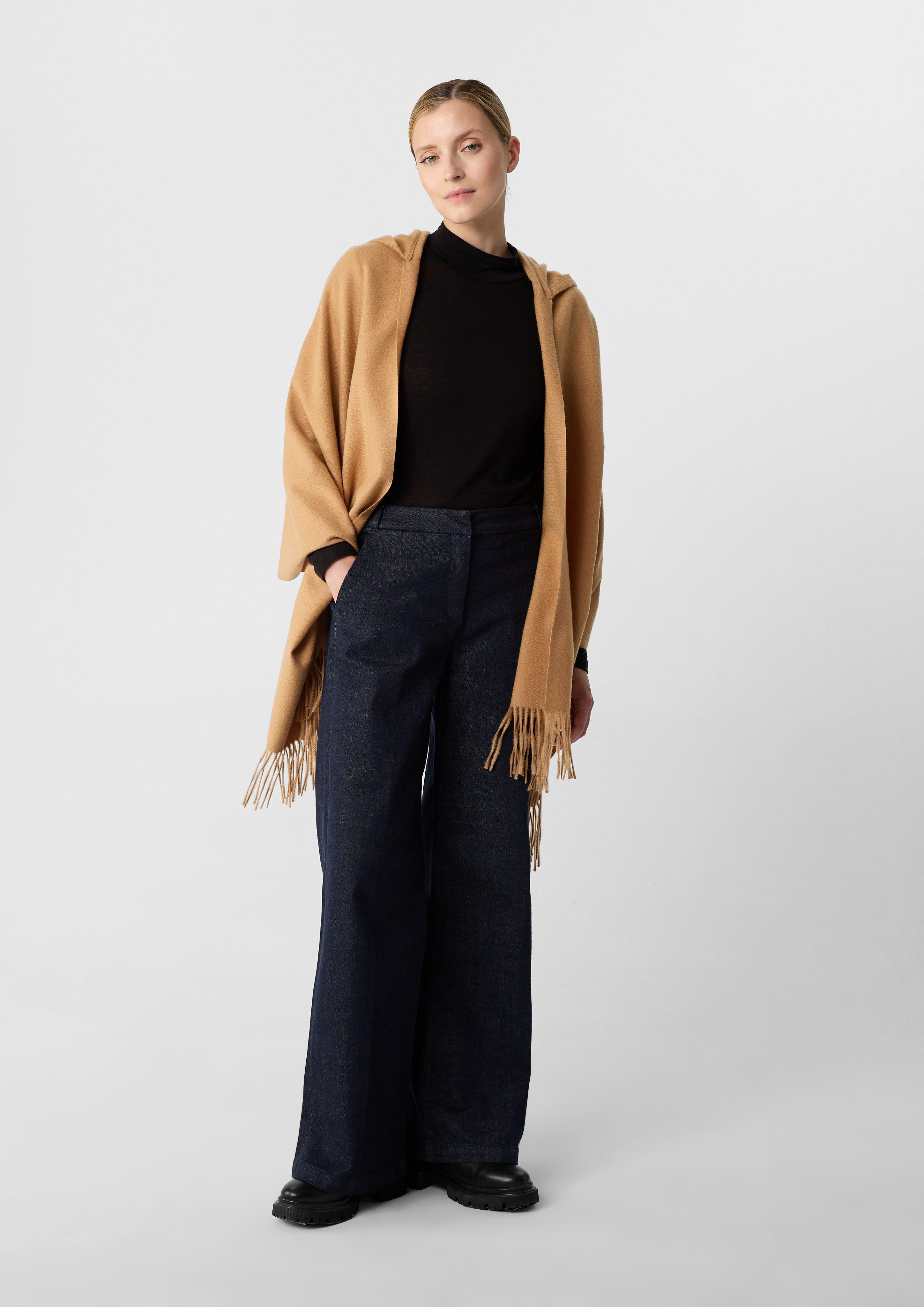 Scarf in 8322 & 92W2