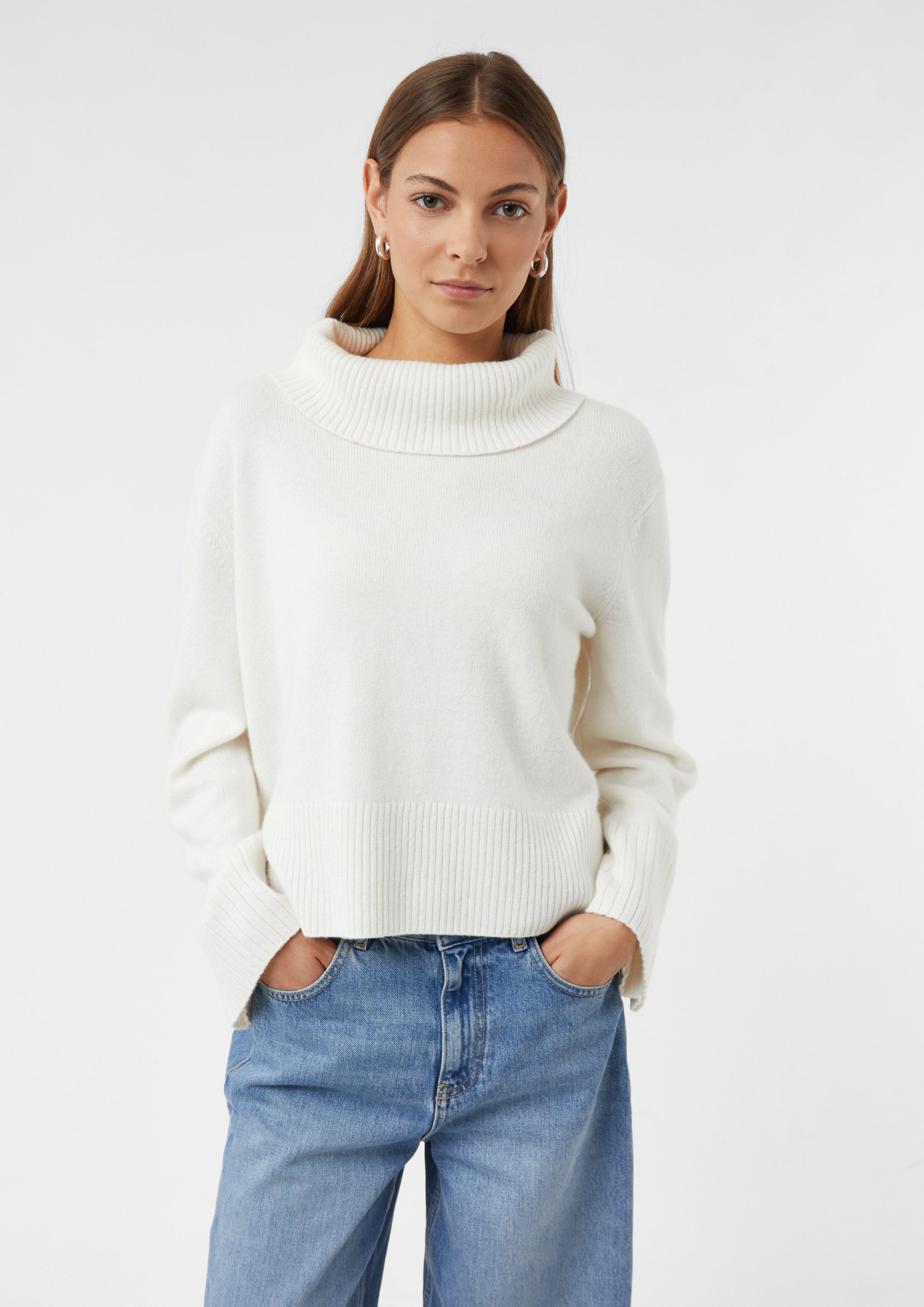 Knitted pullover in 
