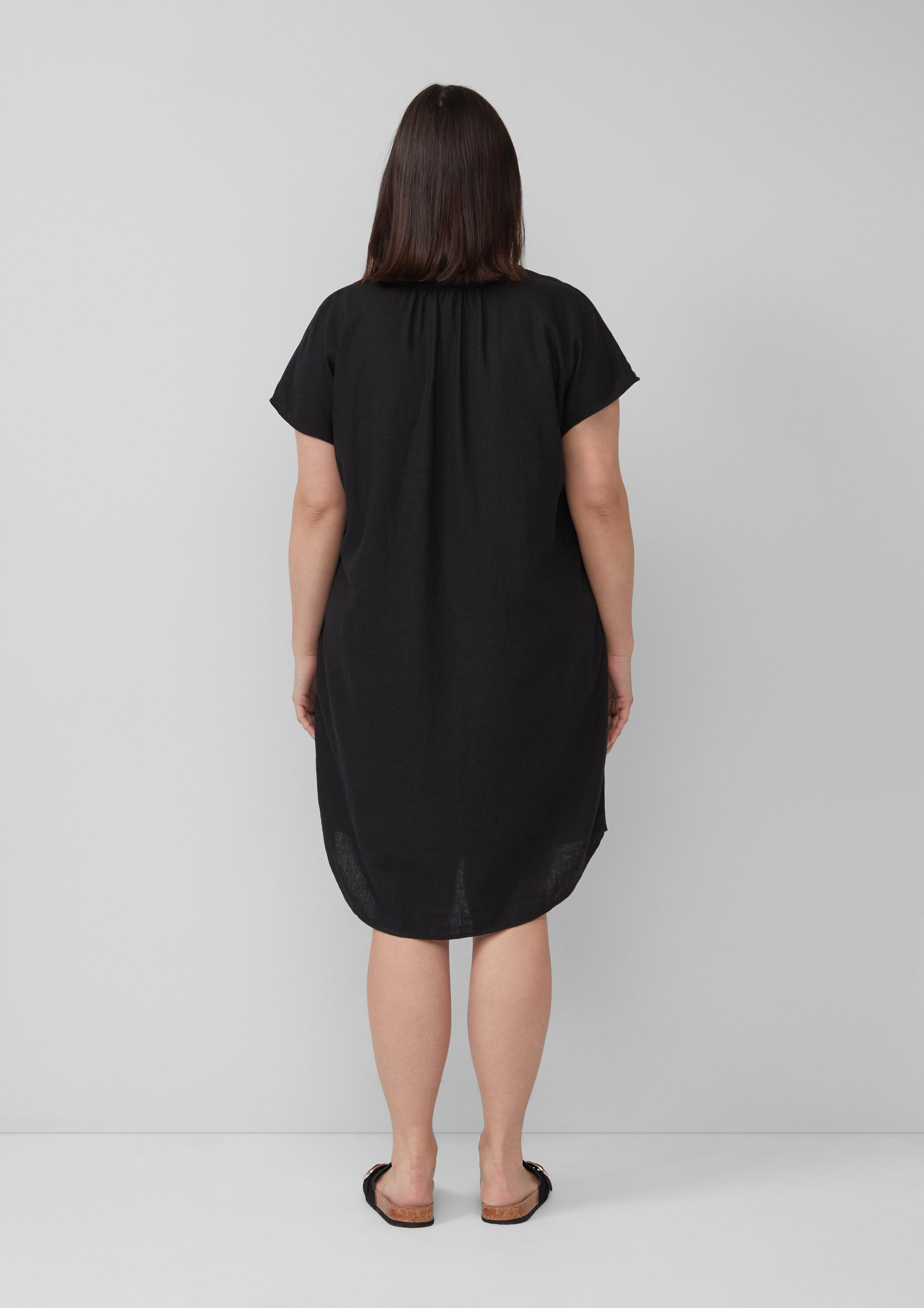 Kleid in 9999 & 99A0