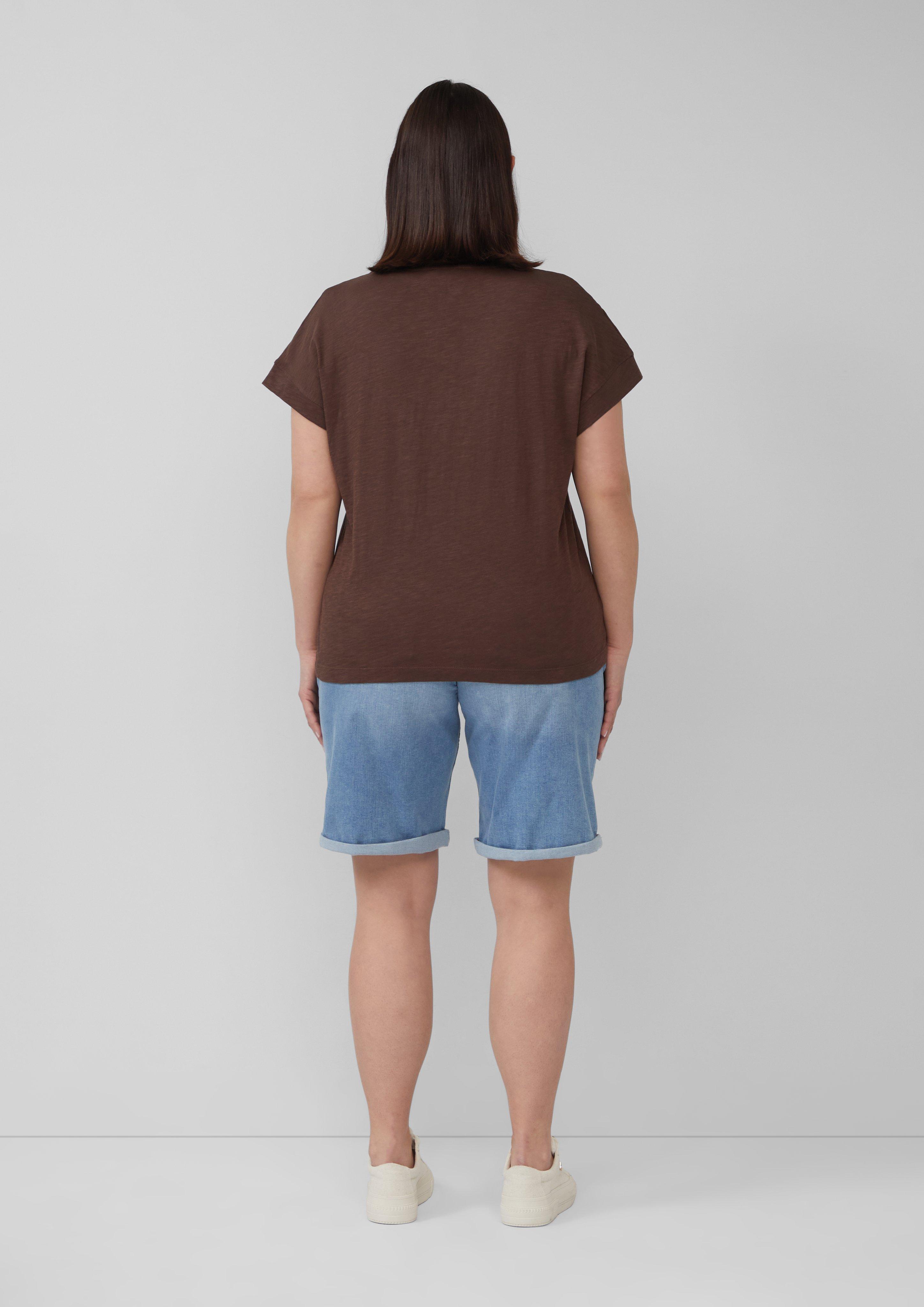 T-Shirt in 88D0, 01D0, 99D1 & 60D3