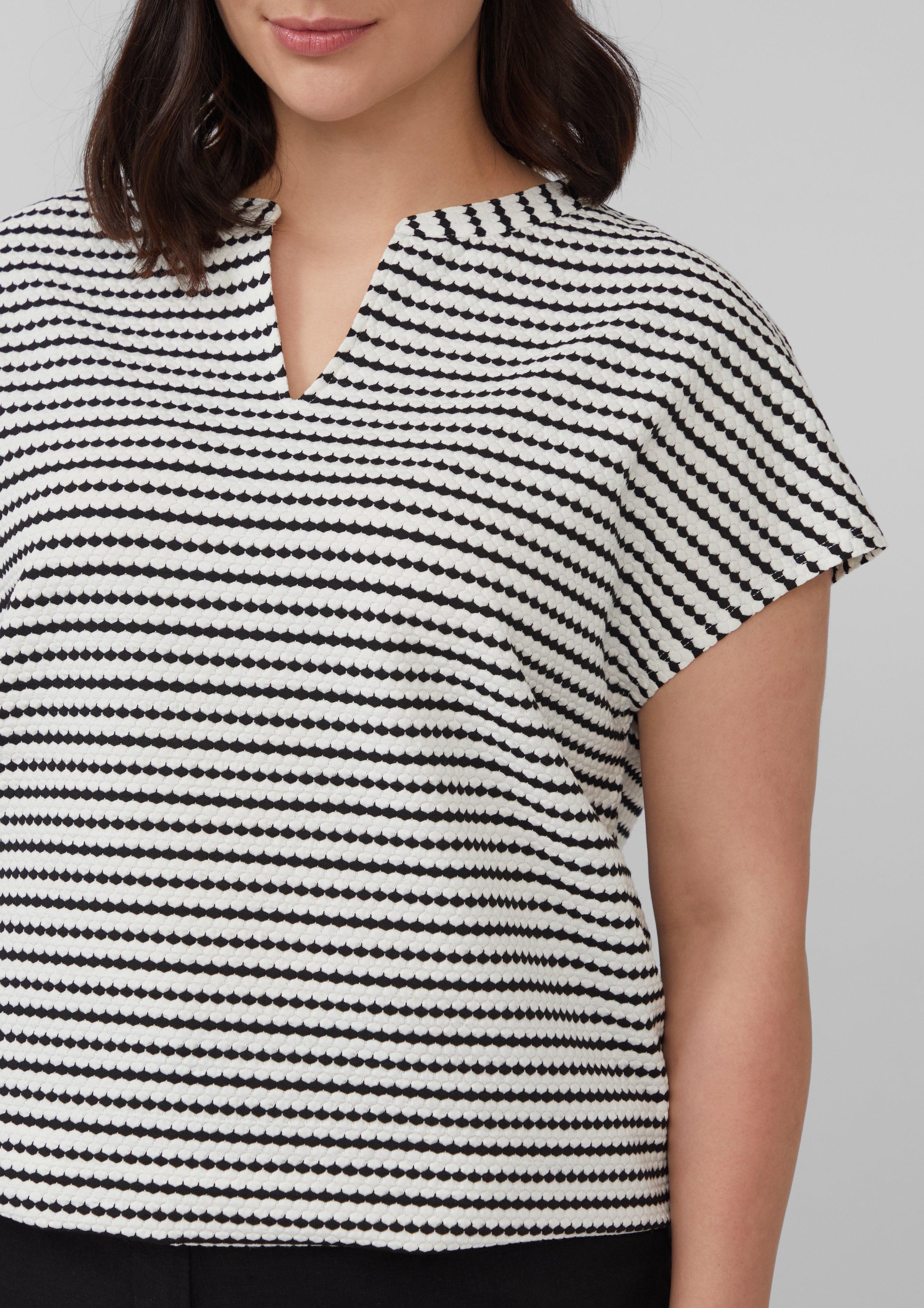 T-Shirt in 02H2 & 07H2