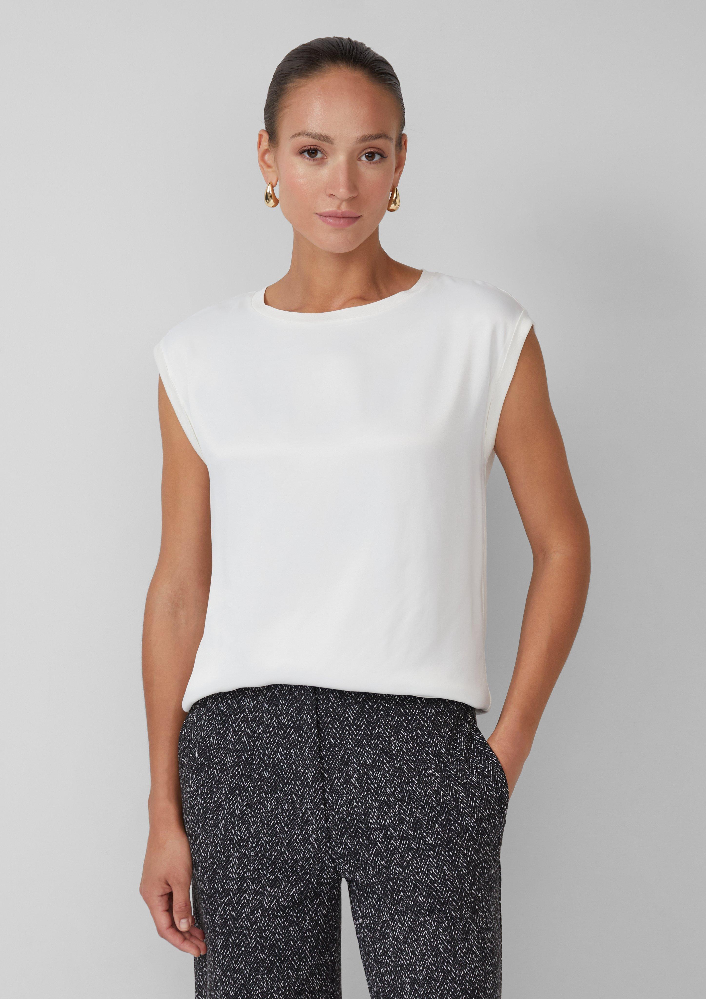 T-shirt in 0200, 9305 & 7993