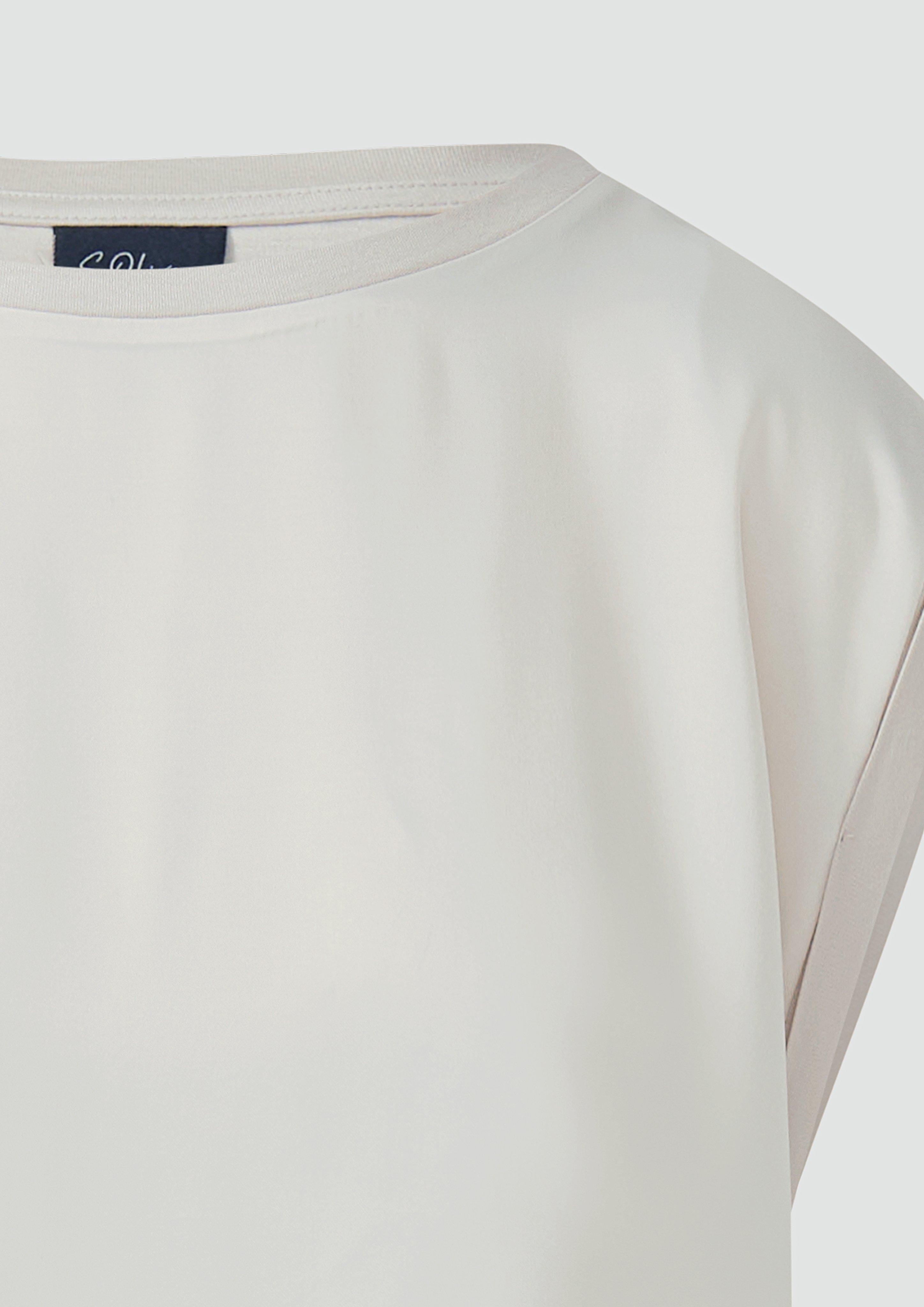 T-Shirt in 9305, 0200 & 7993