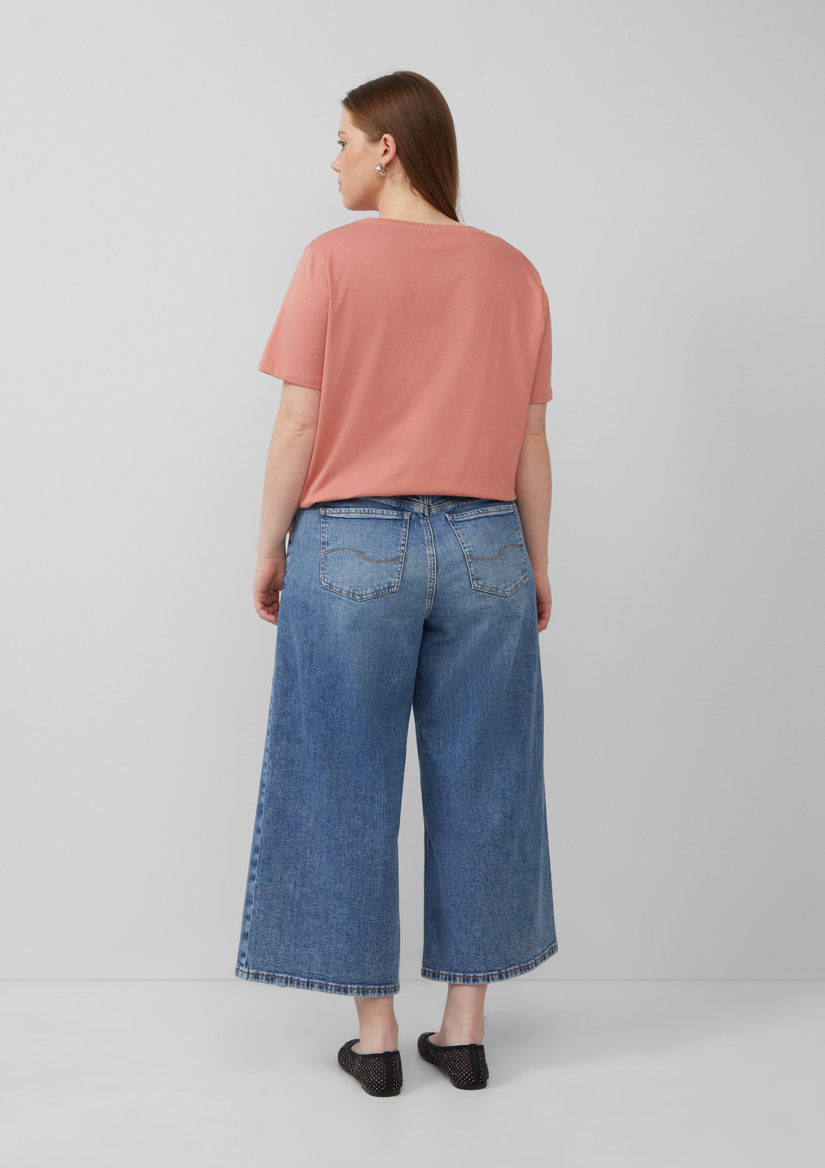 T-shirt in 20D1, 02D0, 99D1, 50D2 & 08D2