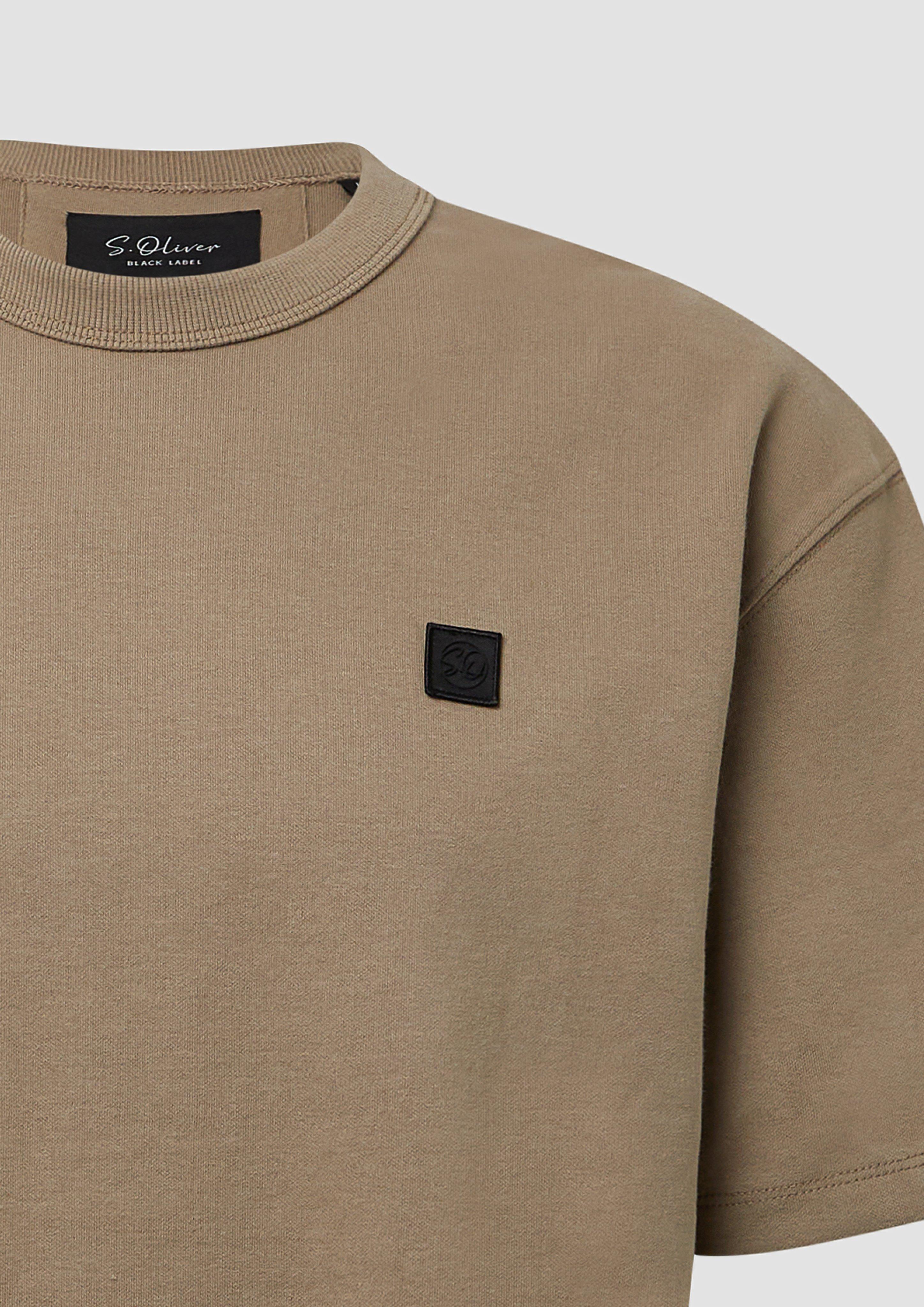 T-shirt in 8615 & 8001