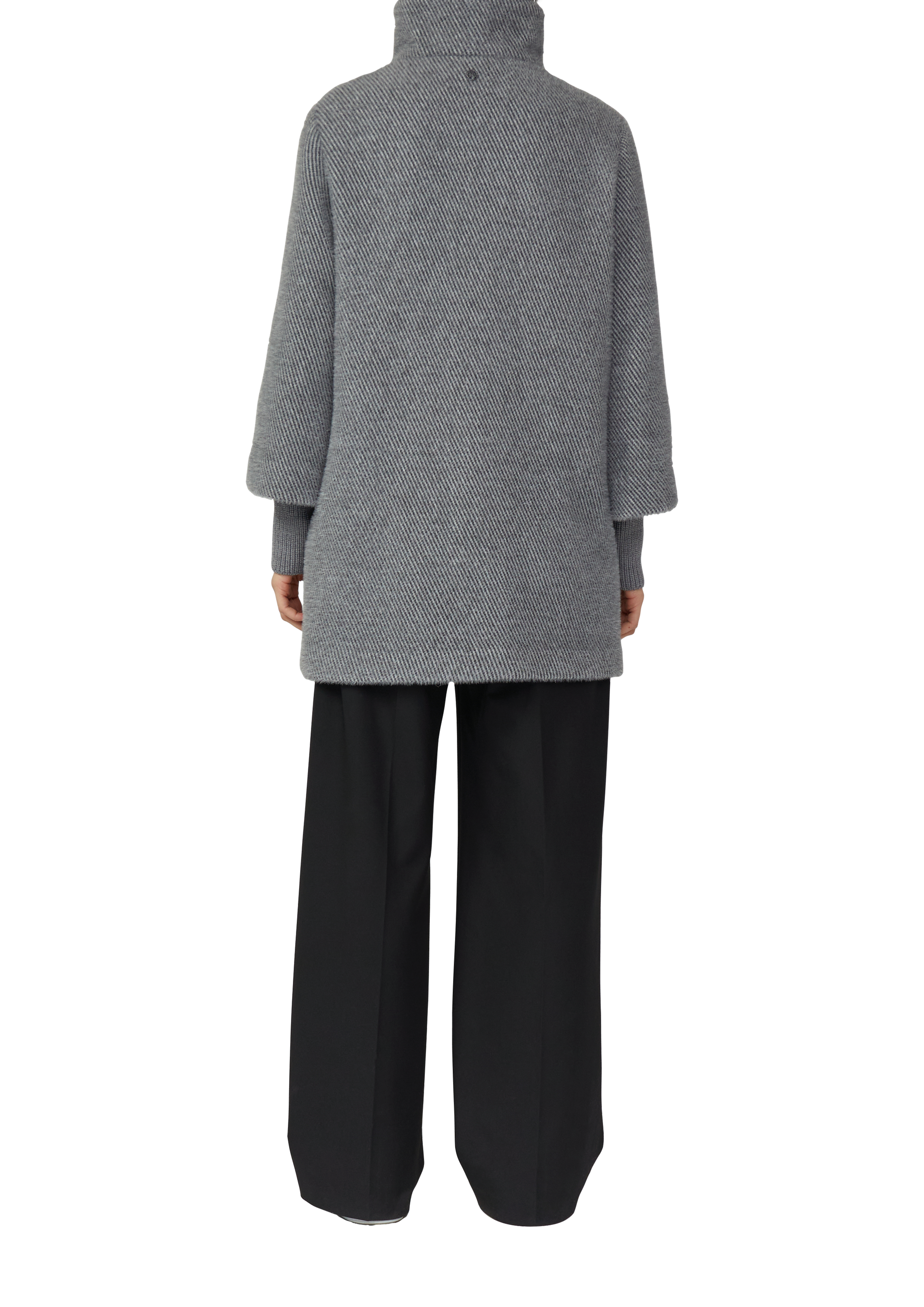 Thumbnail - Outdoor-Mantel