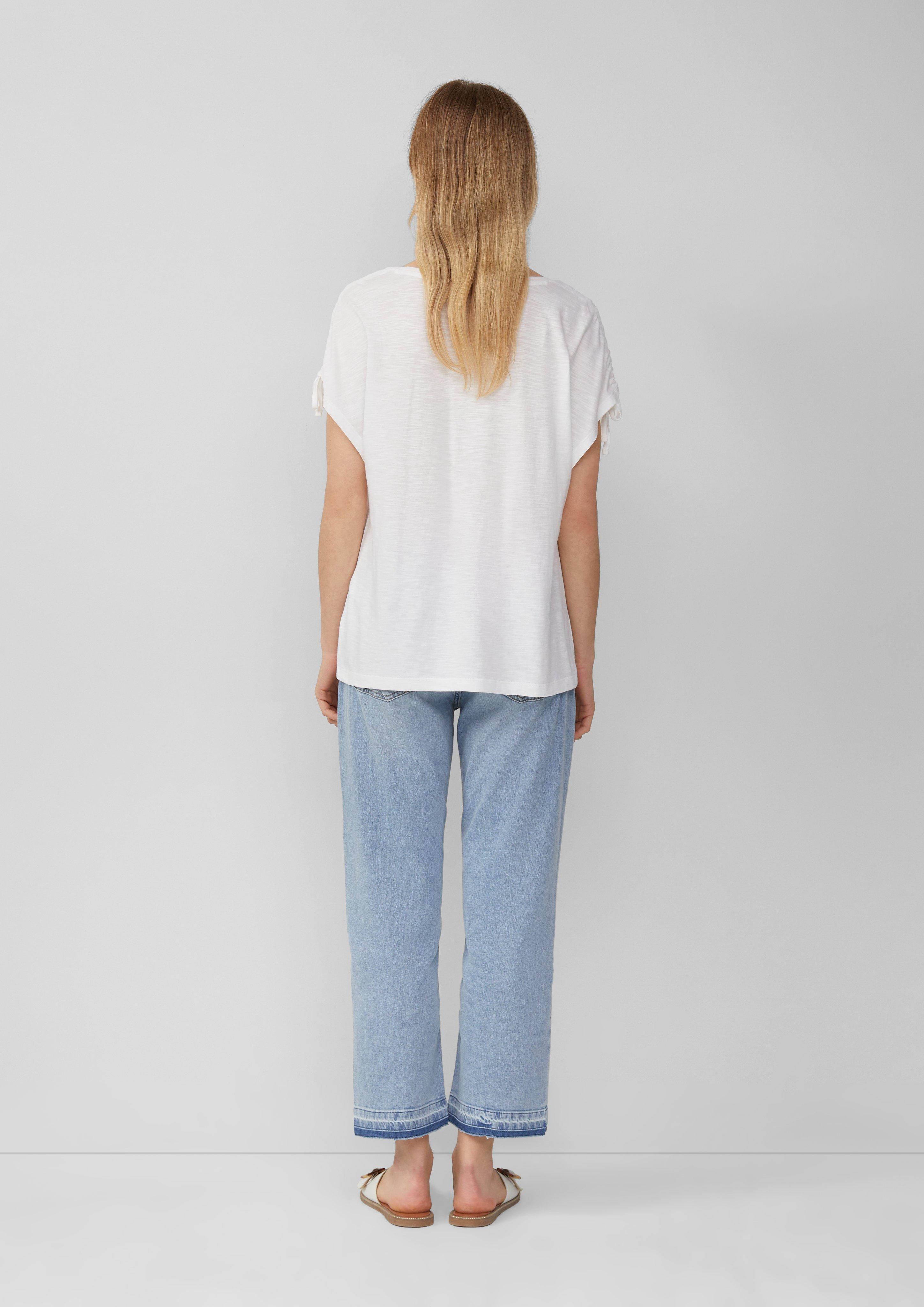 T-Shirt in 0100, 3533, 9999, 6099 & 8828