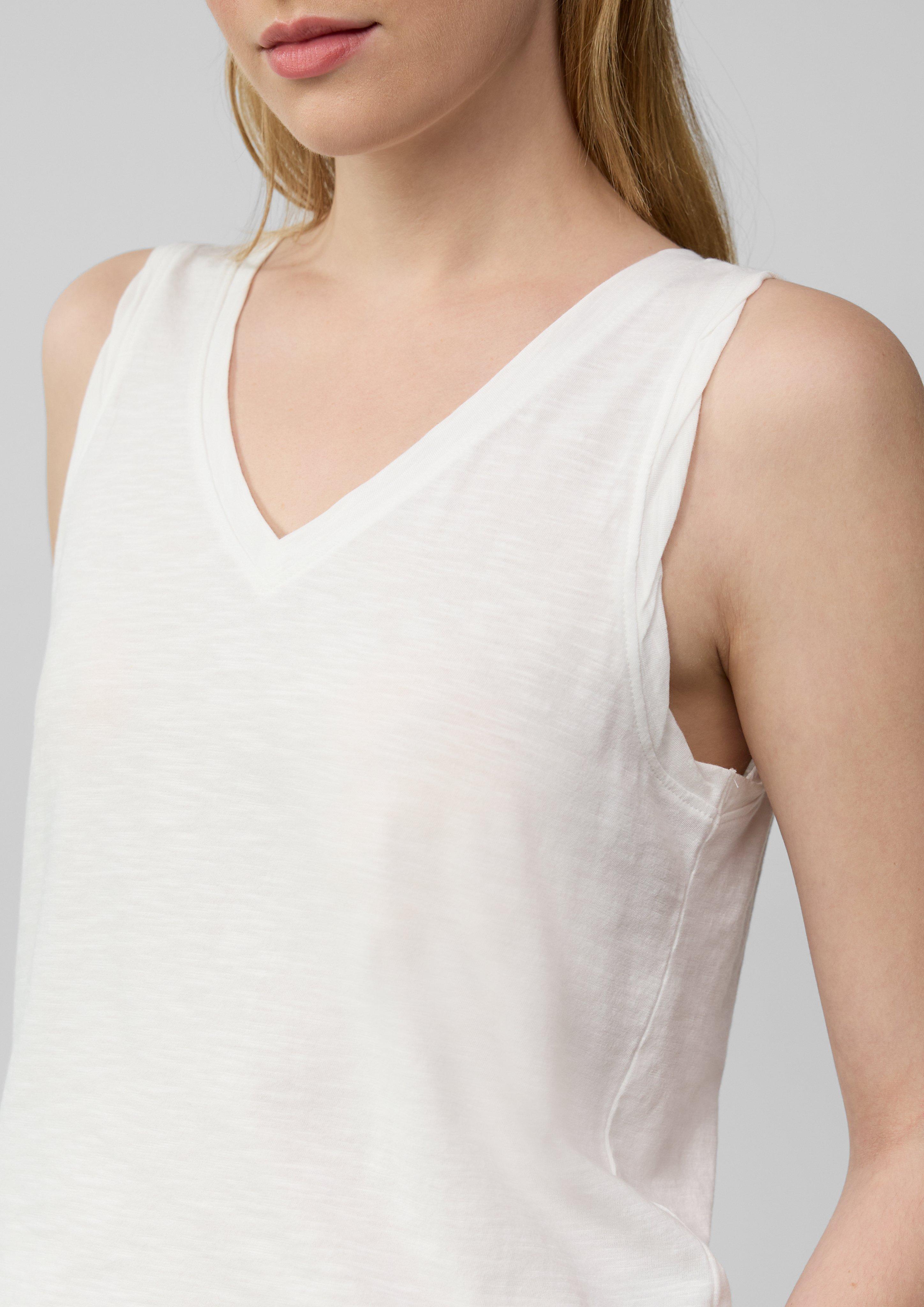 T-shirt in 0100, 8828, 6099, 9999 & 3533