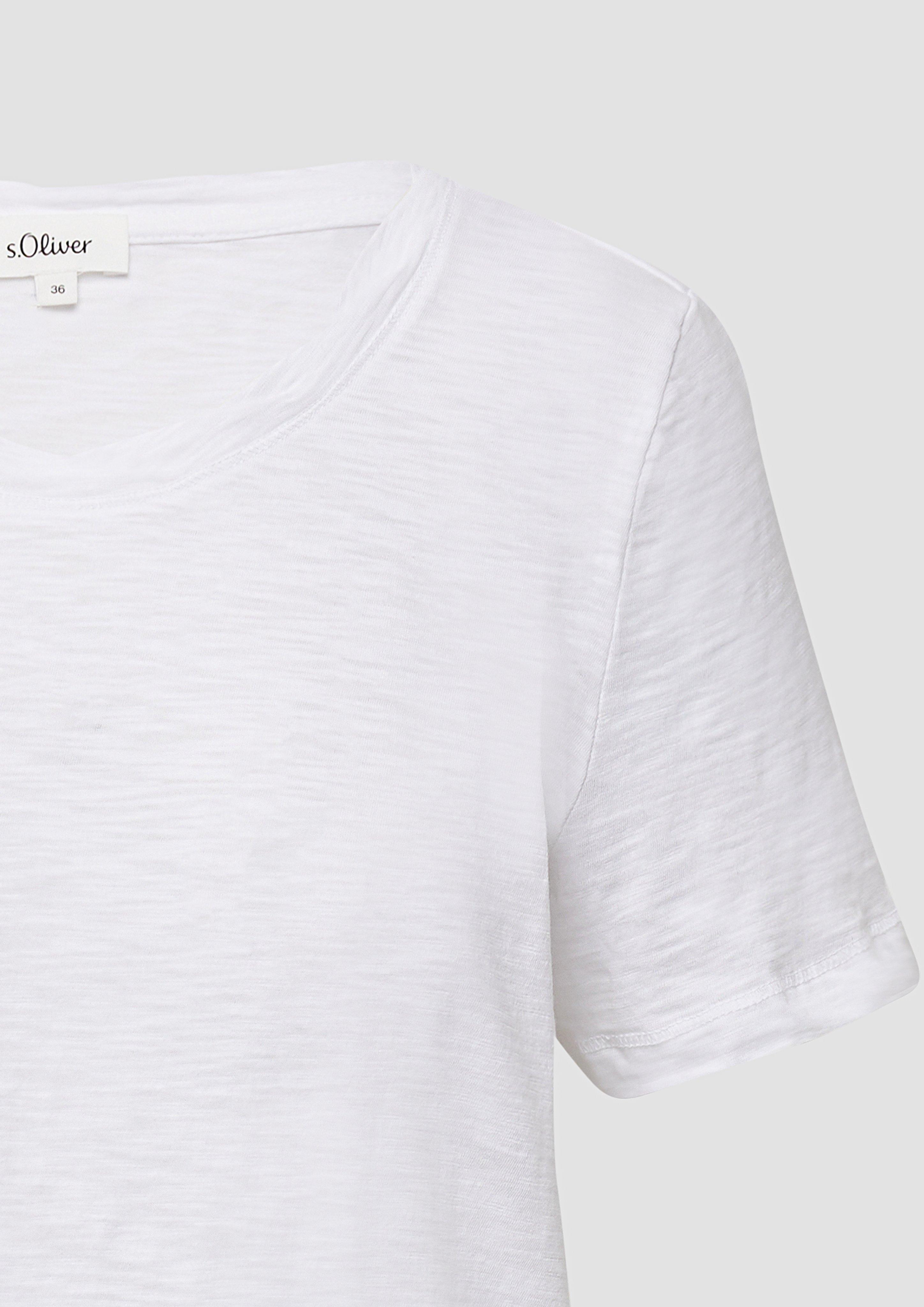 T-Shirt in 0100, 9999, 6099, 8828 & 3533