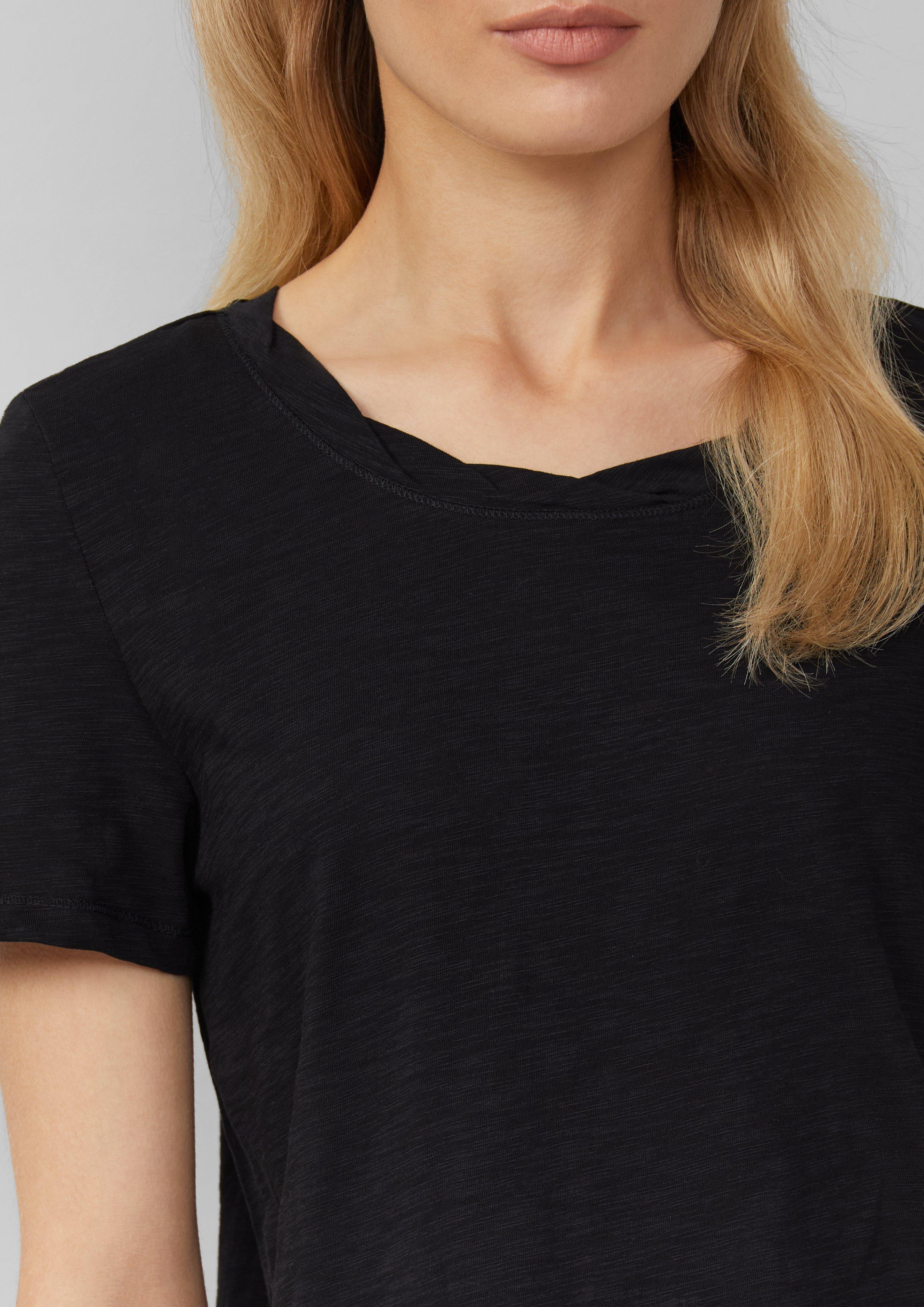 T-Shirt in 9999, 6099, 8828, 3533 & 0100