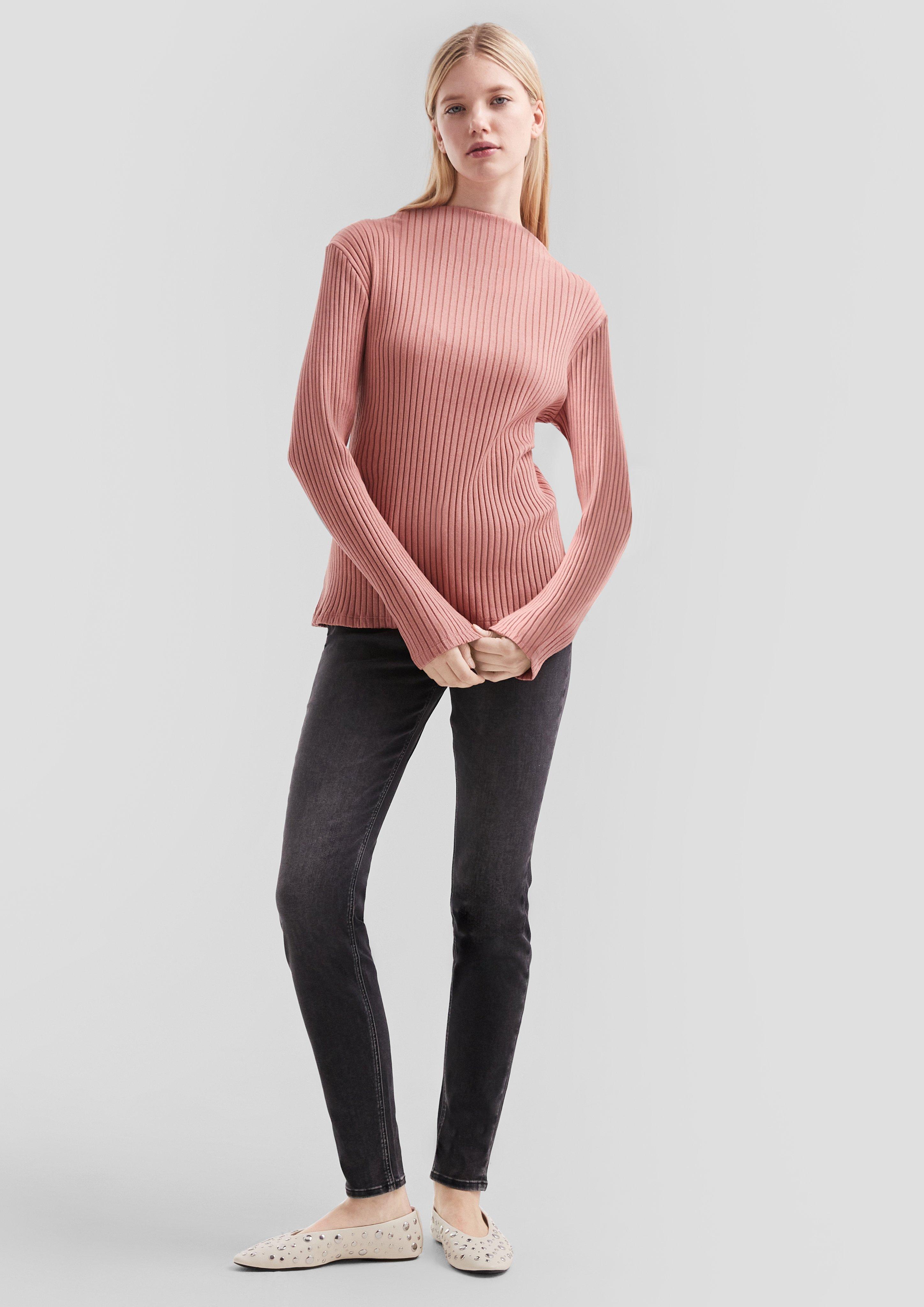 T-Shirt in 4418, 9999 & 0200