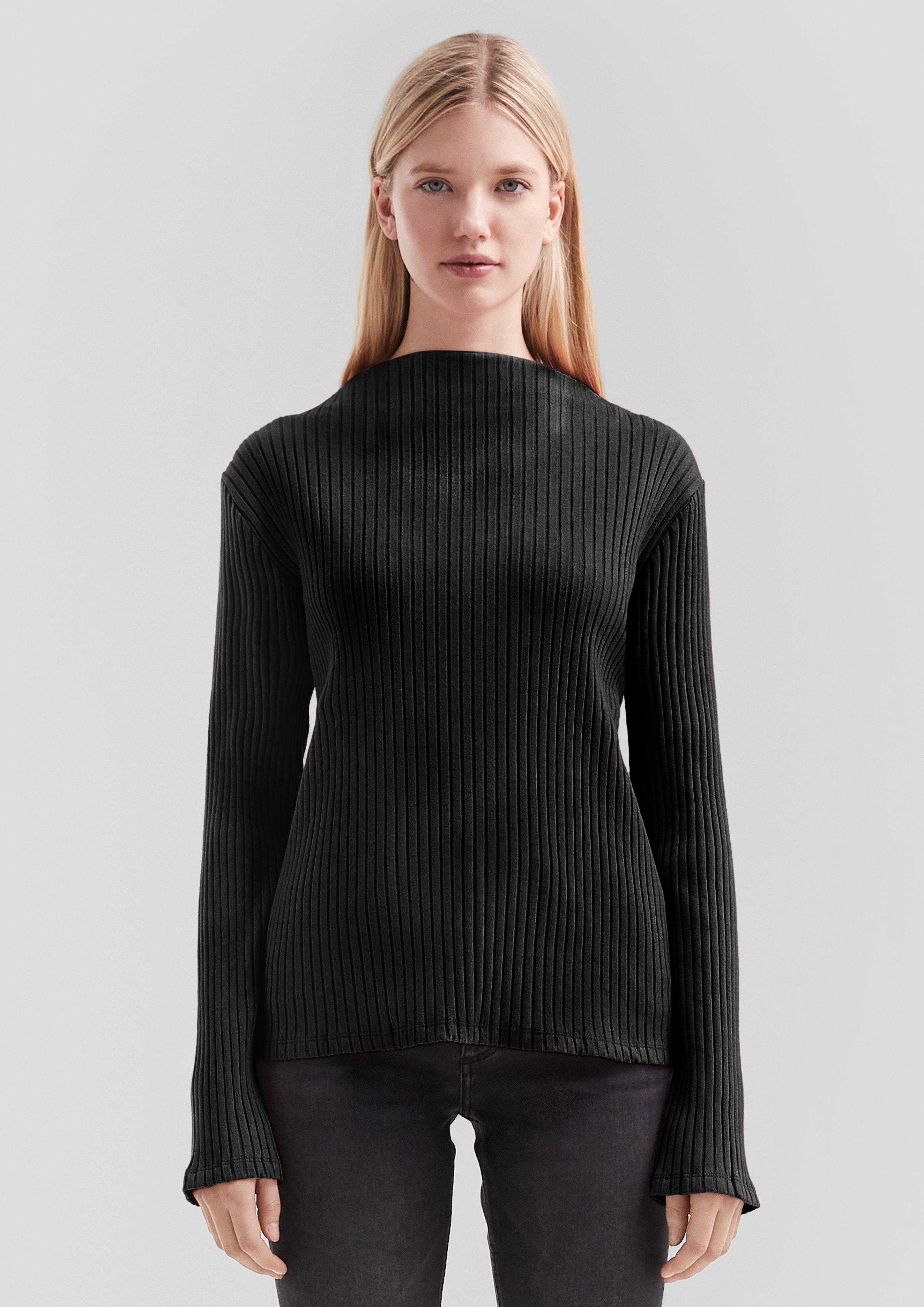 T-shirt in 9999, 0200 & 4418