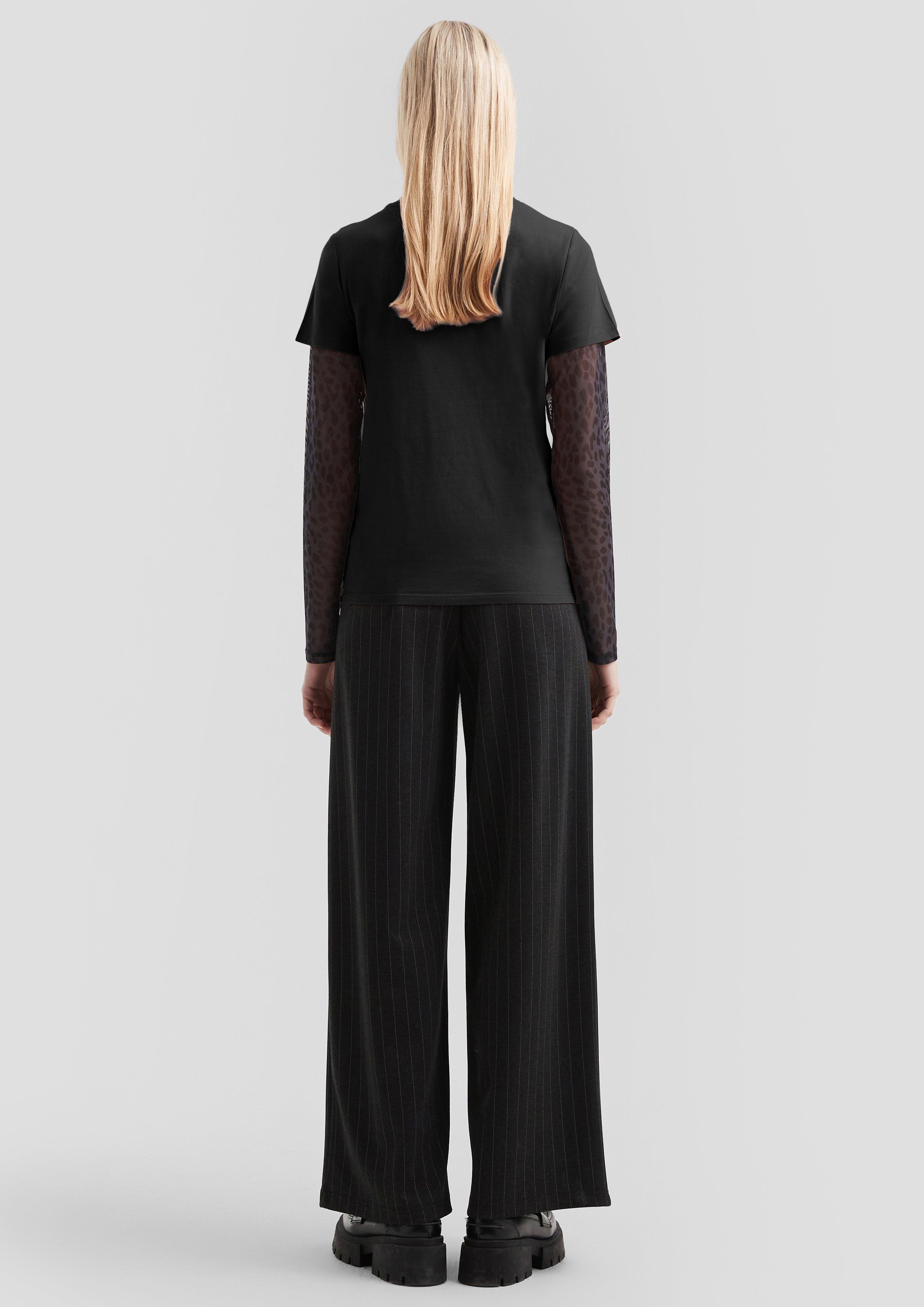 T-shirt in 99D0, 02D0, 39D0 & 44D0